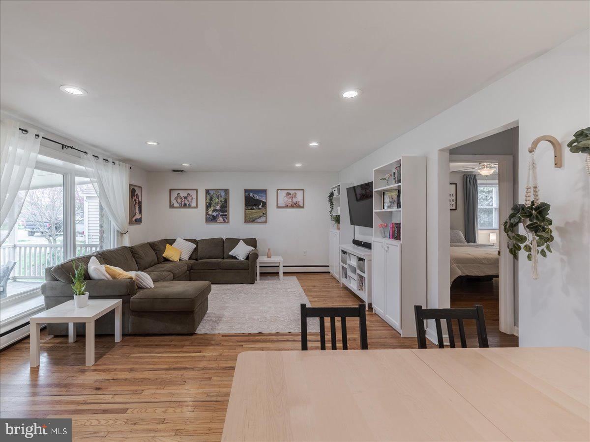 ROSLYN - Residential