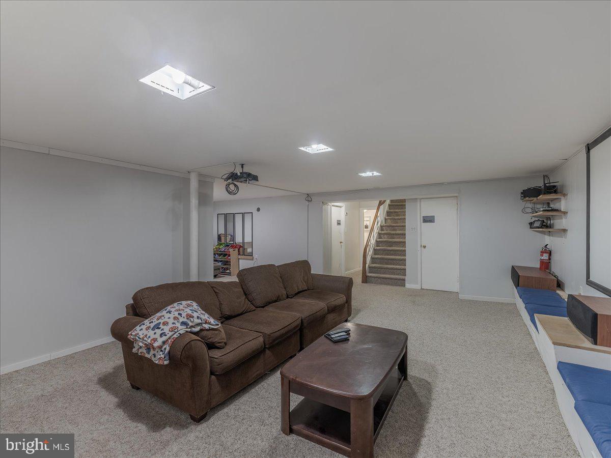 ROSLYN - Residential