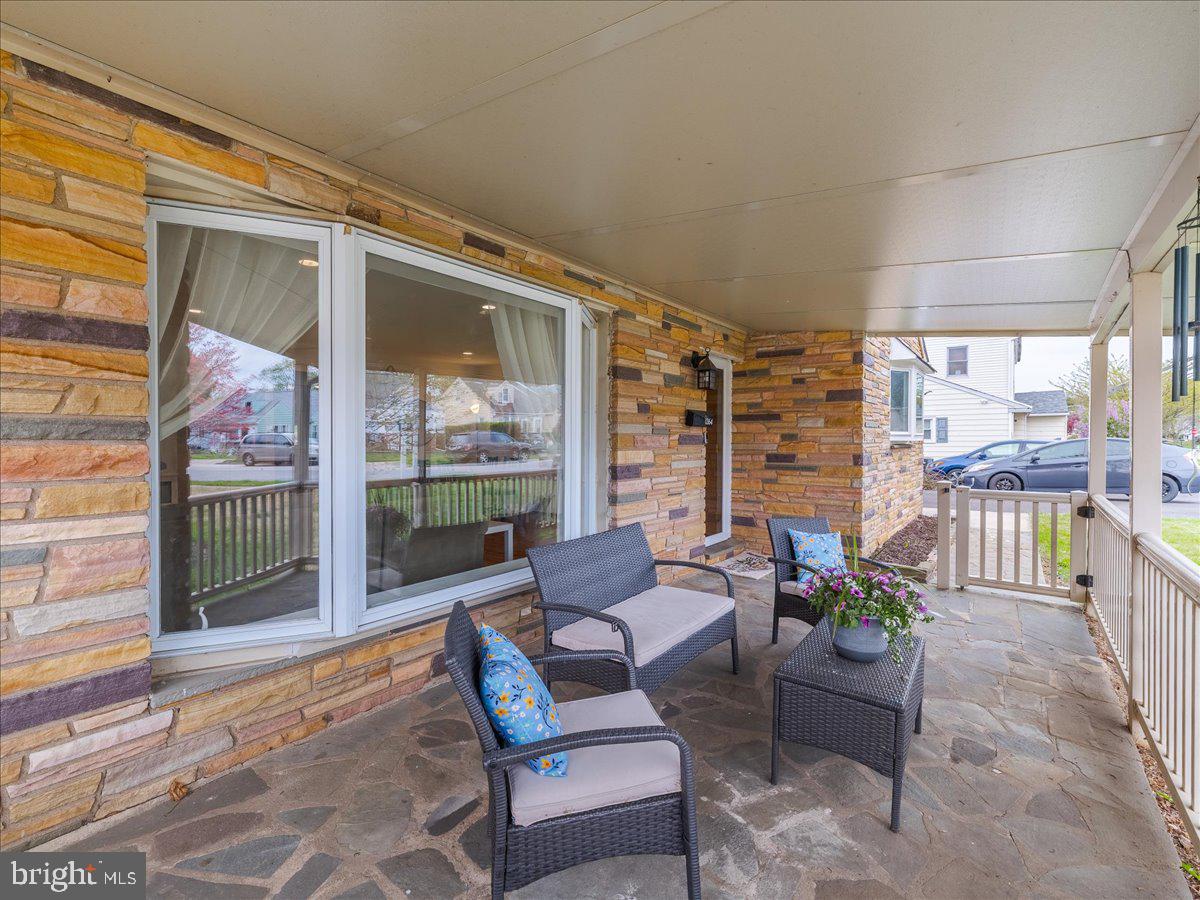 ROSLYN - Residential