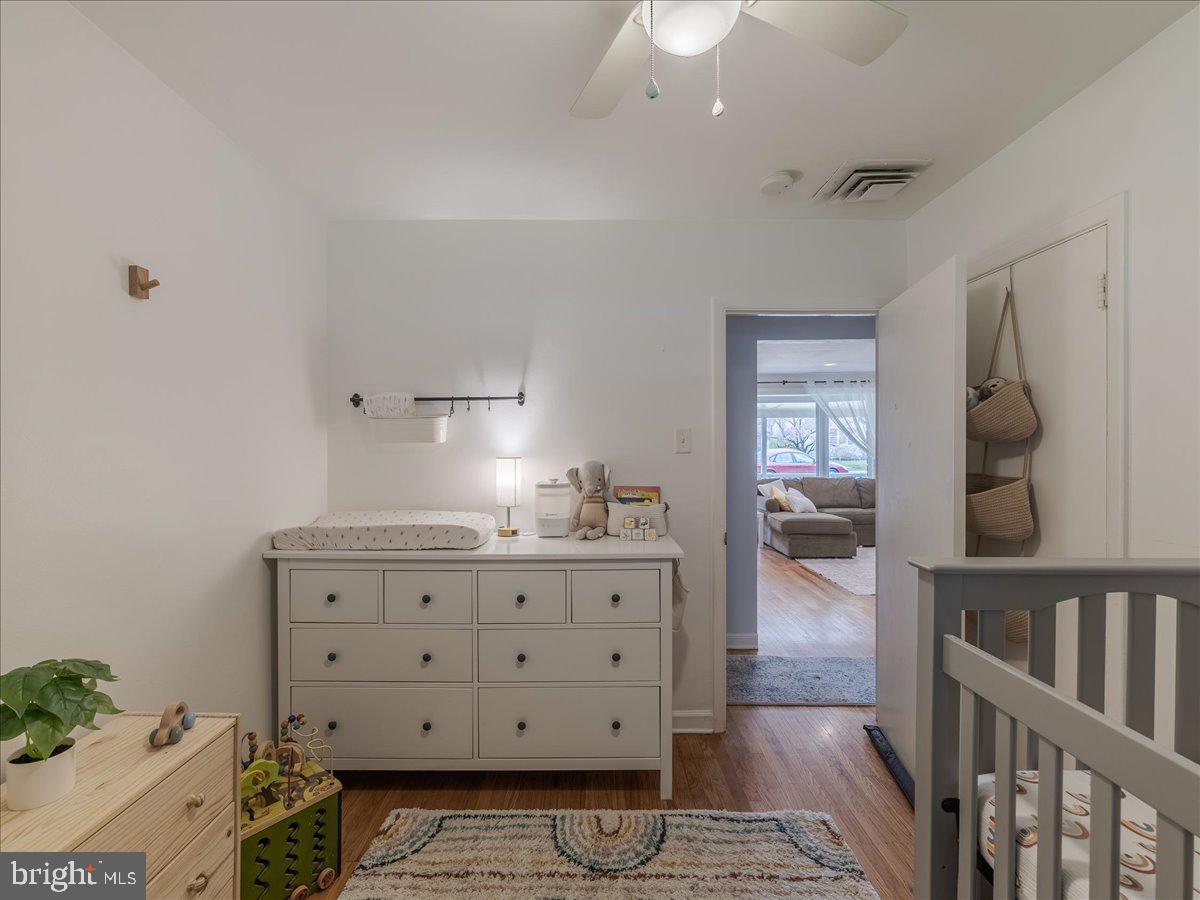 ROSLYN - Residential