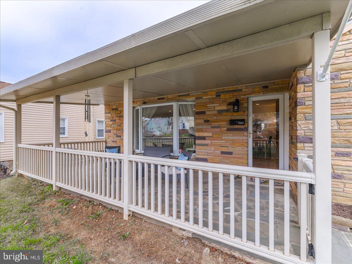 ROSLYN - Residential