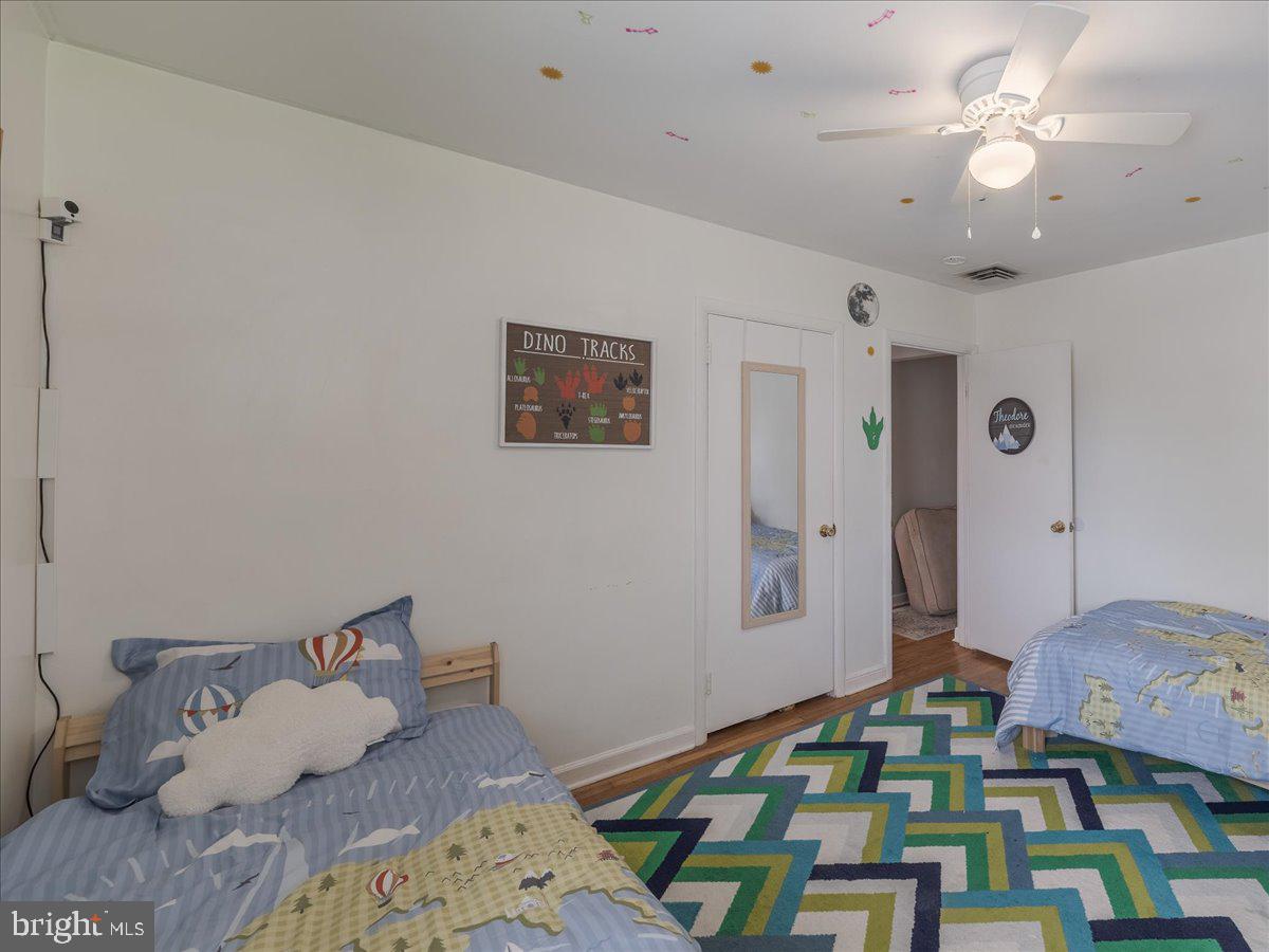 ROSLYN - Residential