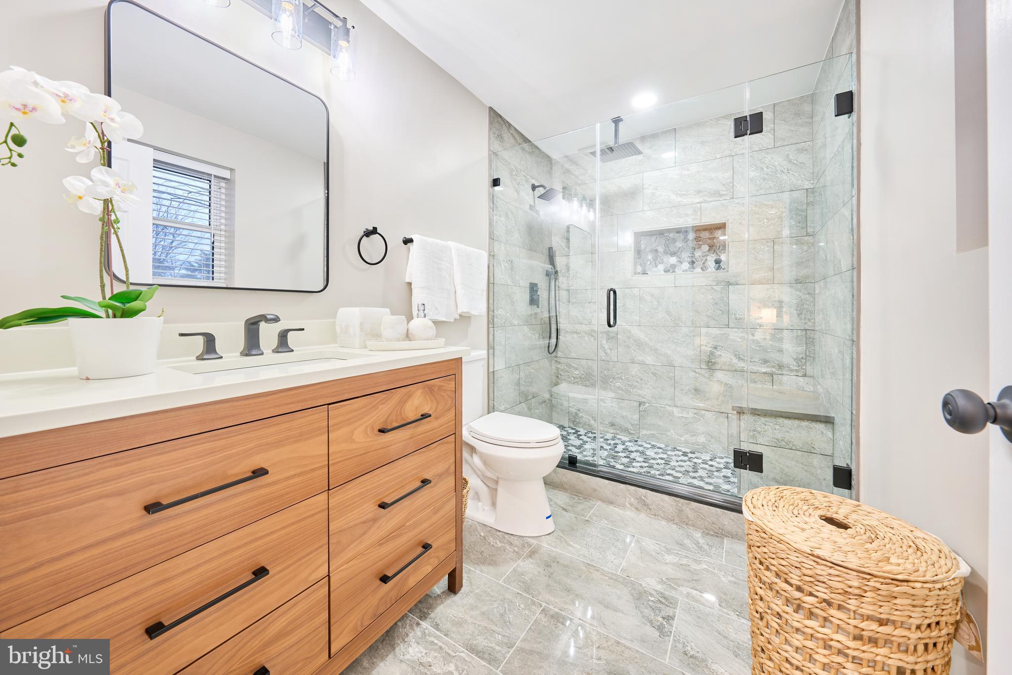 BROOKE-JANE MANOR - Residential