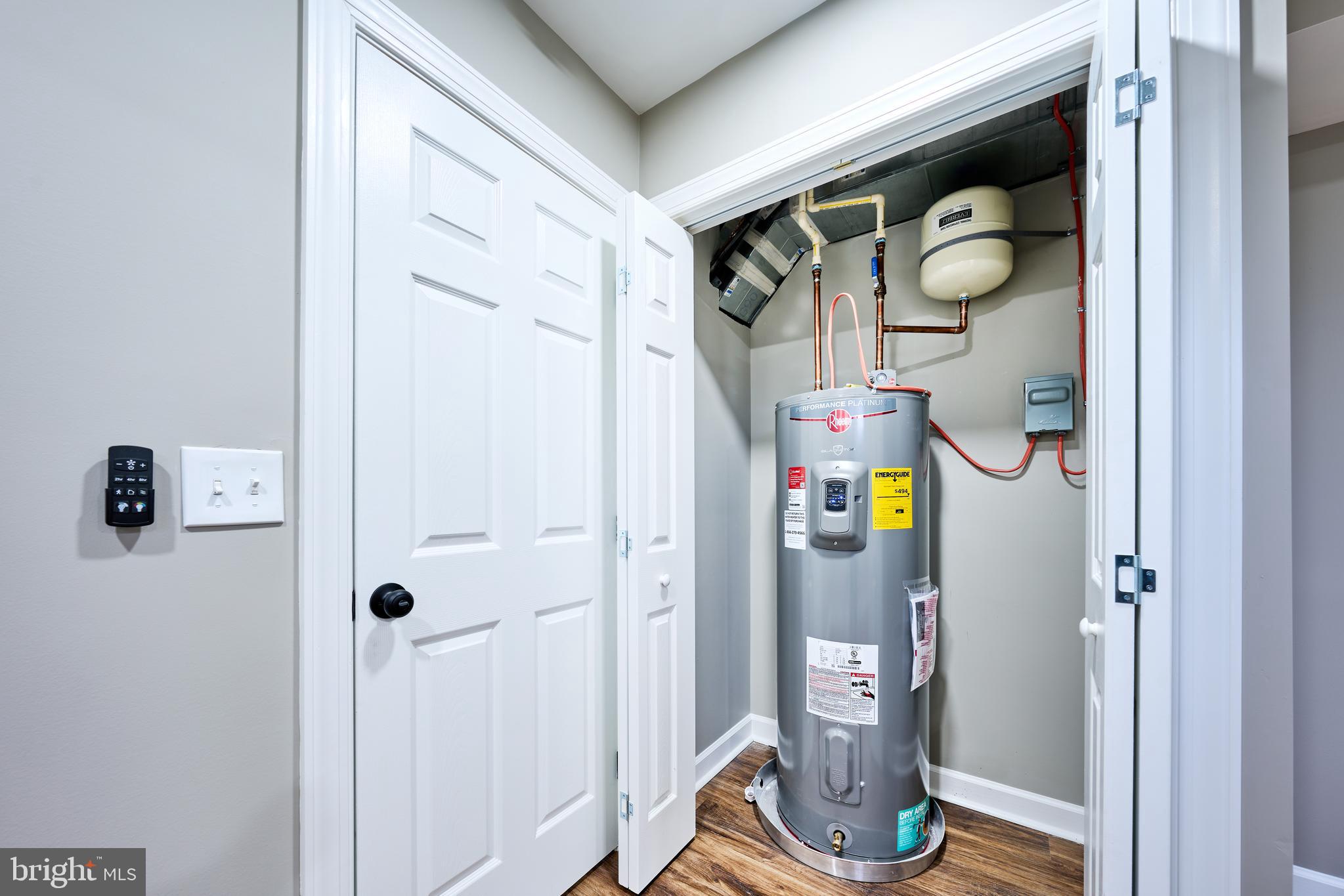 BROOKE-JANE MANOR - Residential