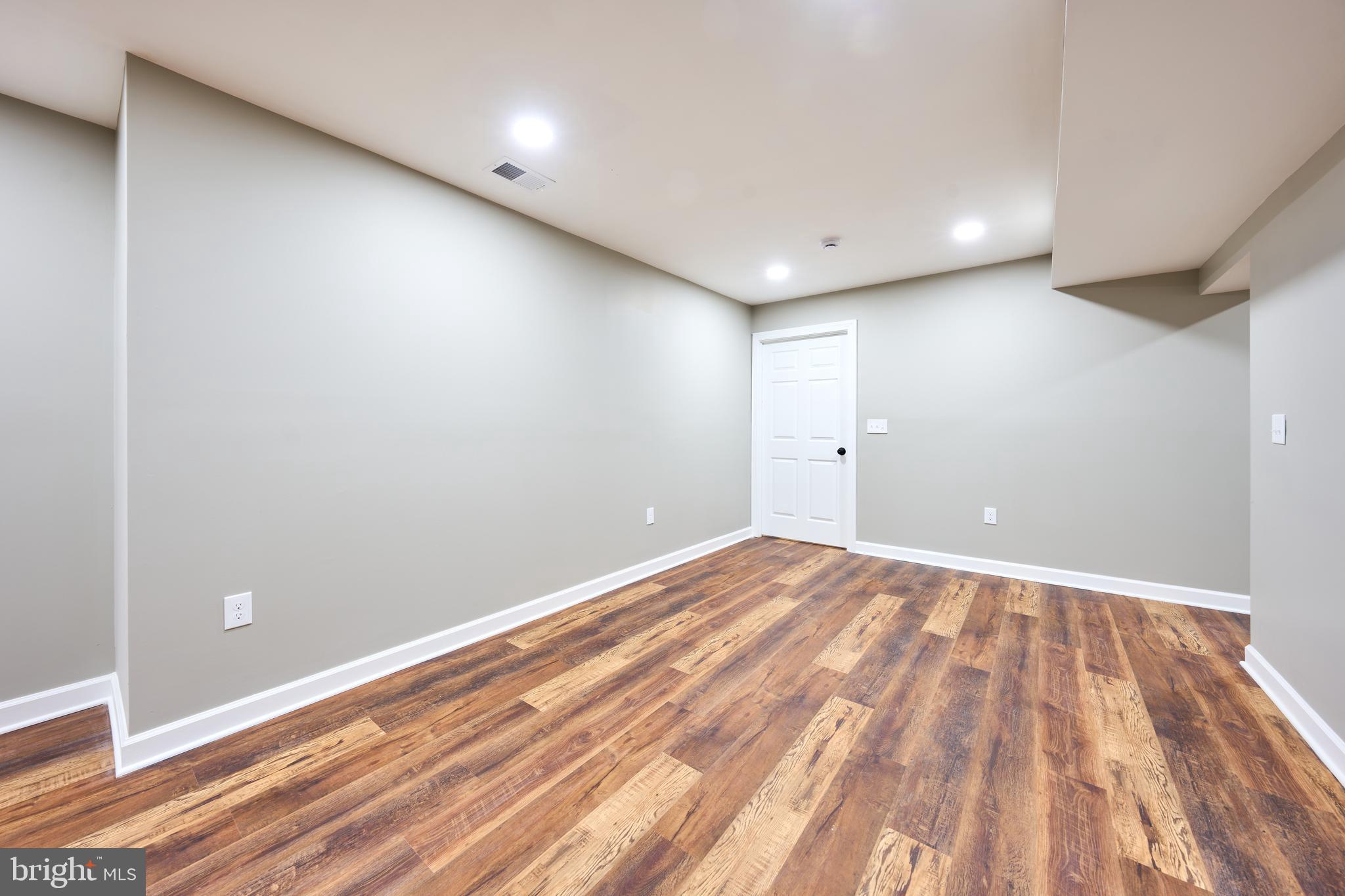 BROOKE-JANE MANOR - Residential