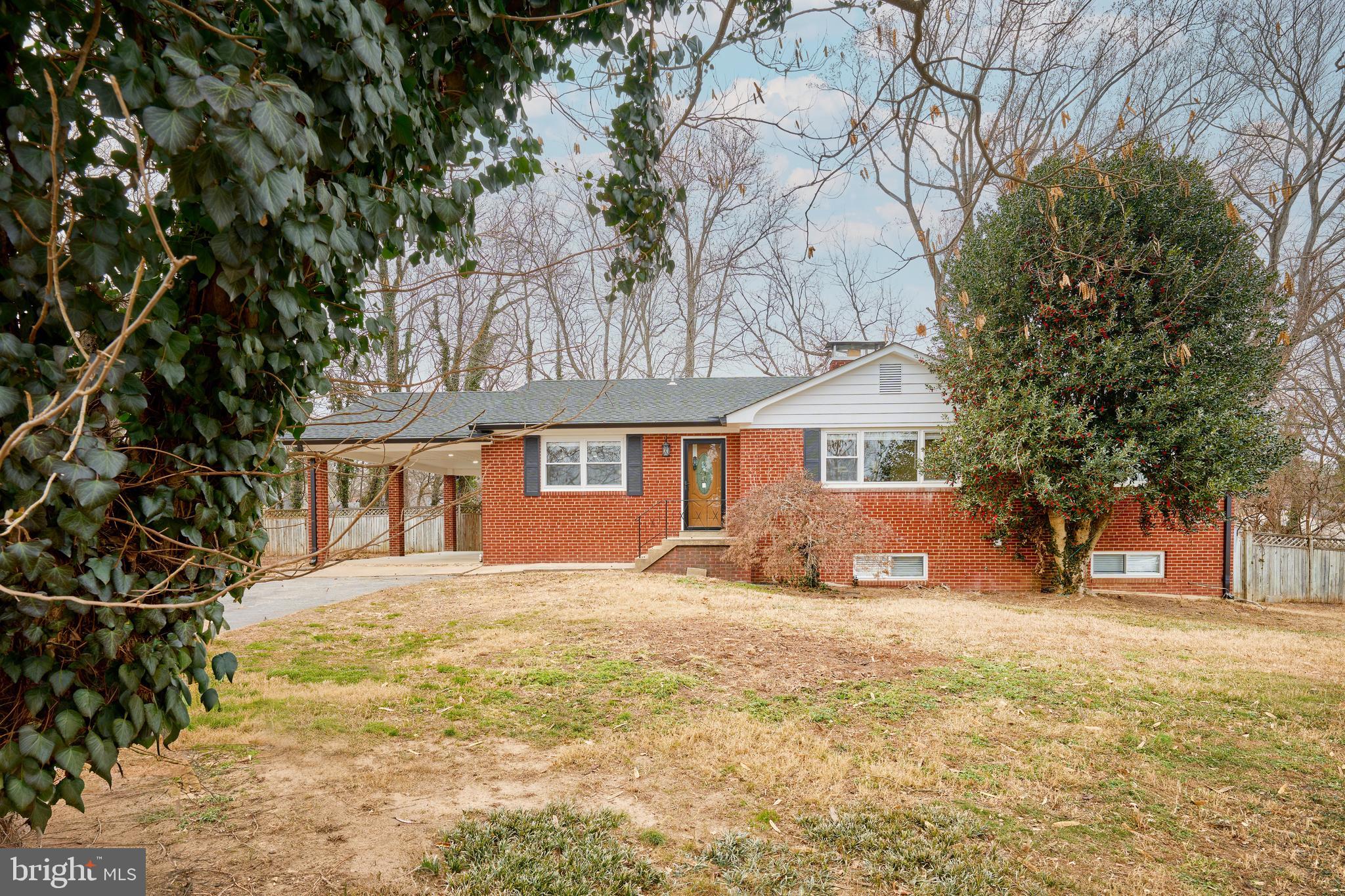 BROOKE-JANE MANOR - Residential