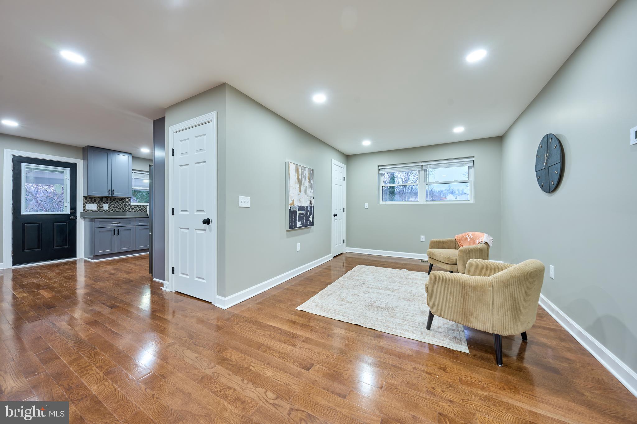 BROOKE-JANE MANOR - Residential