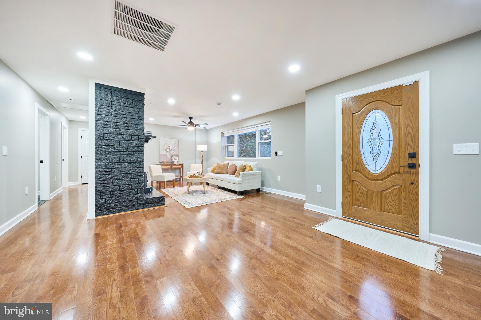 BROOKE-JANE MANOR - Residential