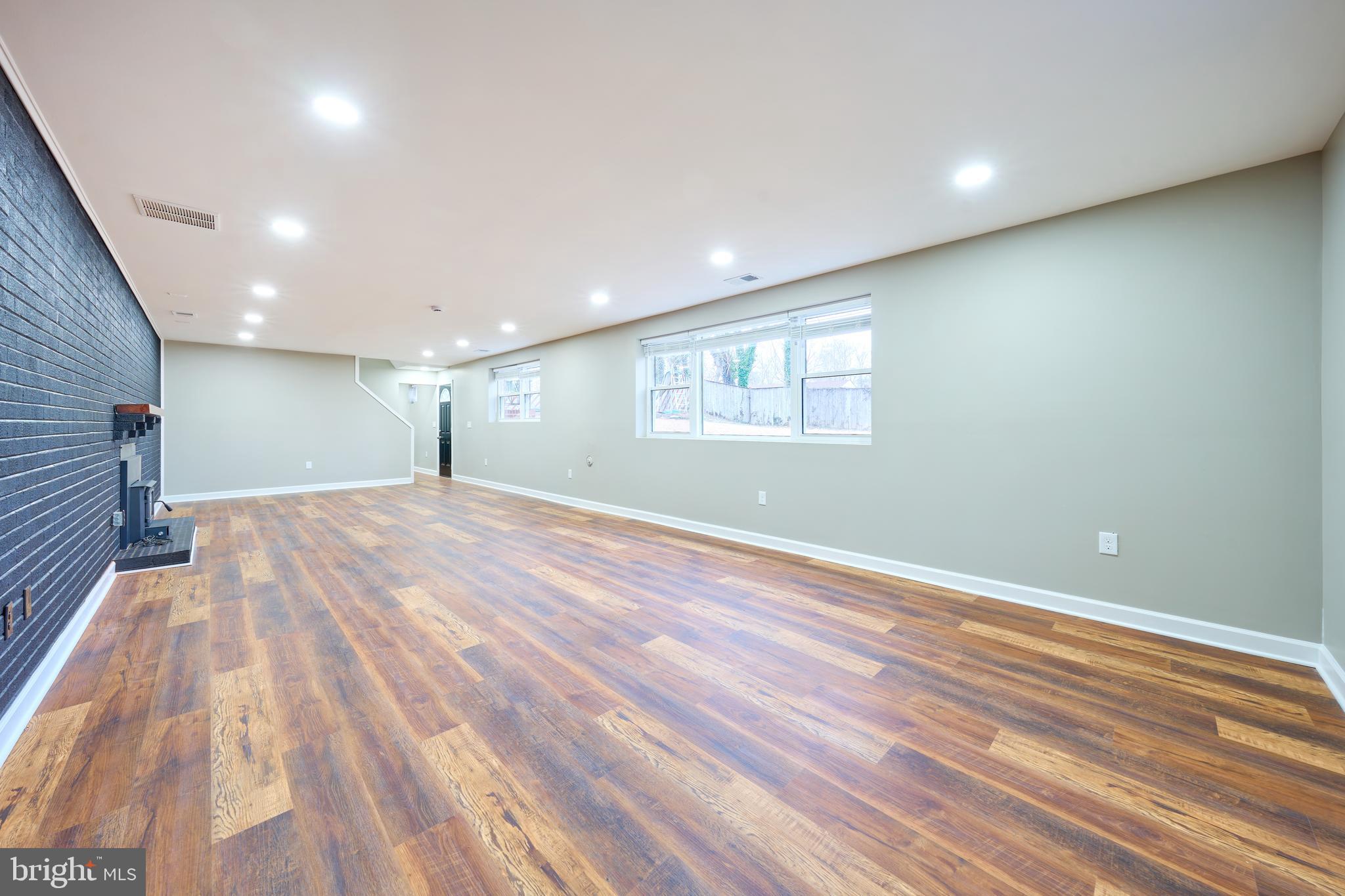 BROOKE-JANE MANOR - Residential