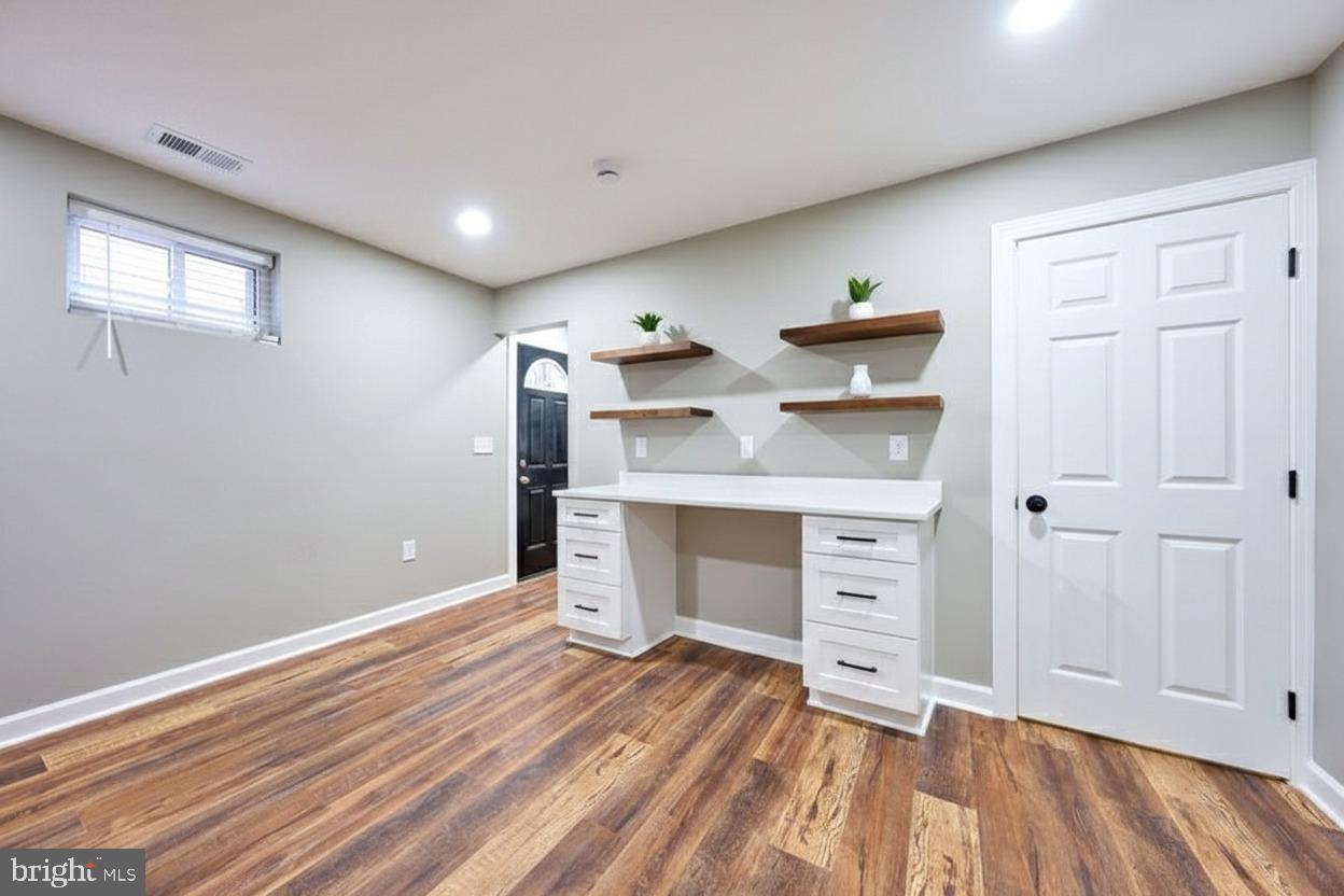 BROOKE-JANE MANOR - Residential