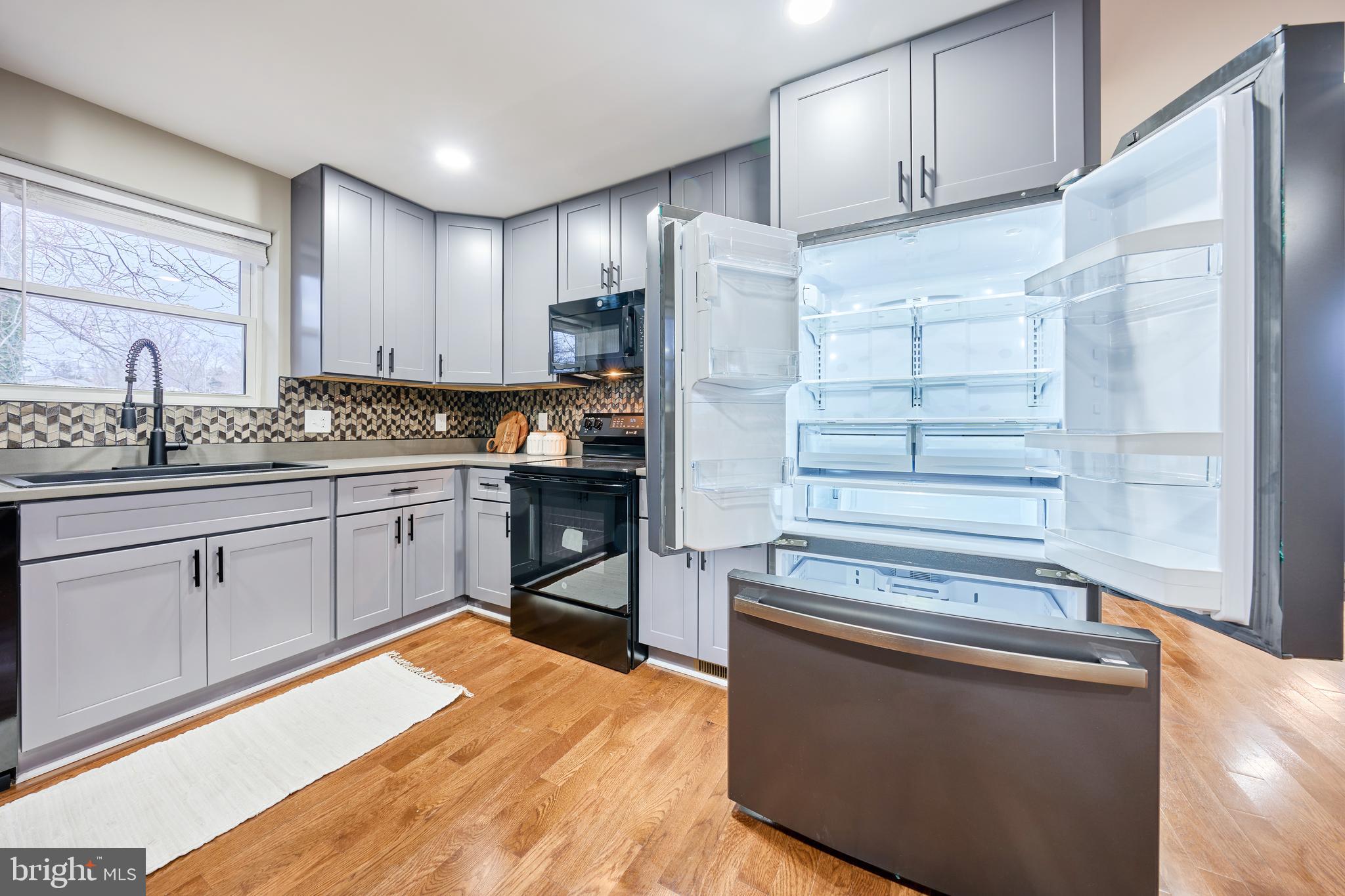 BROOKE-JANE MANOR - Residential