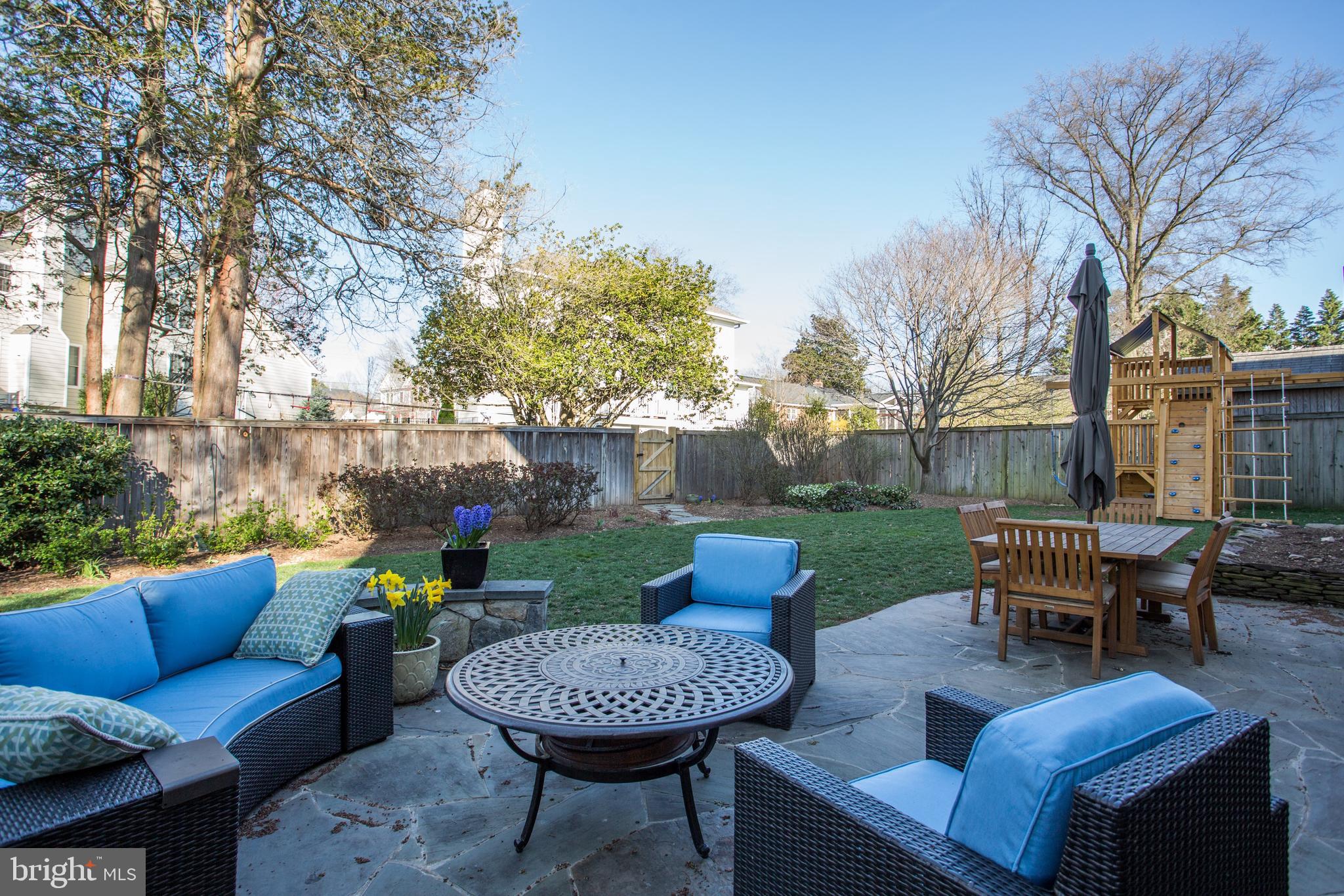 BERKSHIRE OAKWOOD - Residential