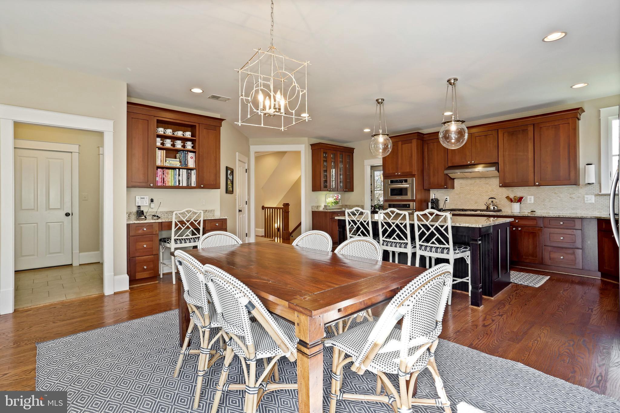 BERKSHIRE OAKWOOD - Residential