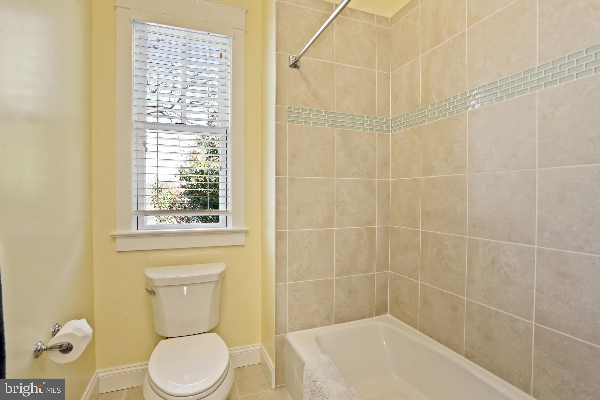 BERKSHIRE OAKWOOD - Residential