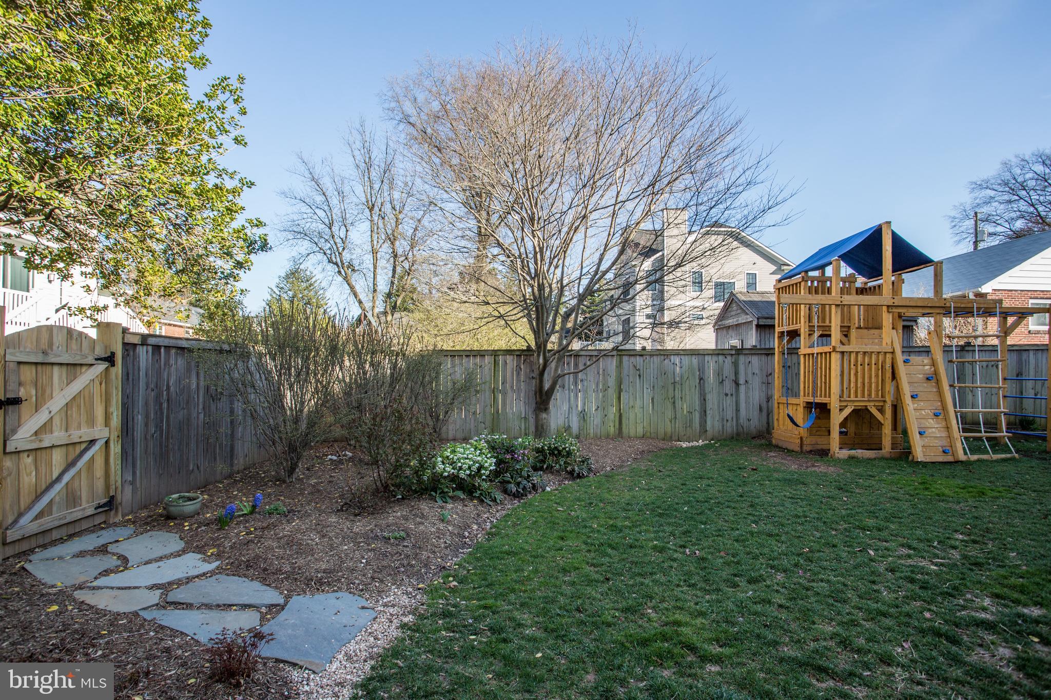 BERKSHIRE OAKWOOD - Residential