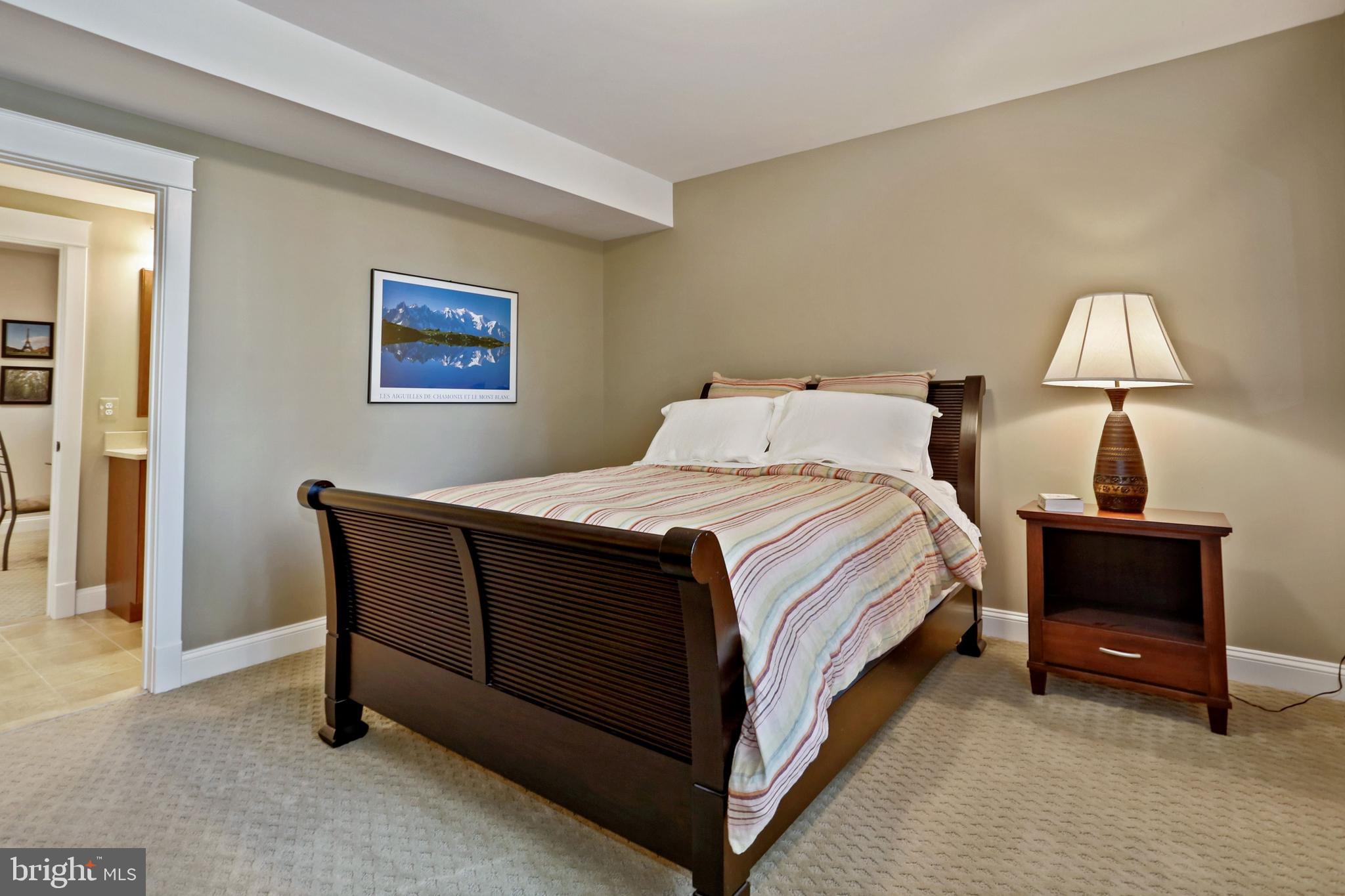 BERKSHIRE OAKWOOD - Residential