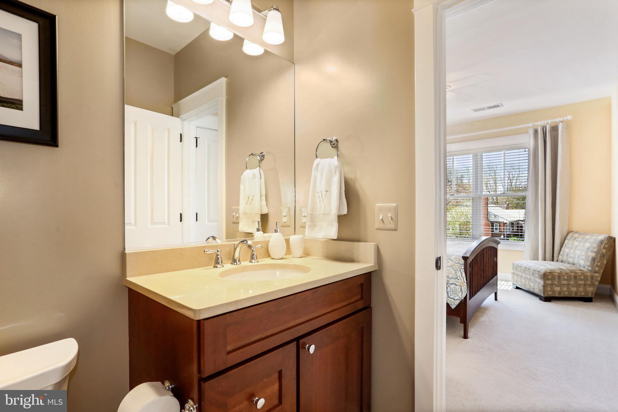 BERKSHIRE OAKWOOD - Residential