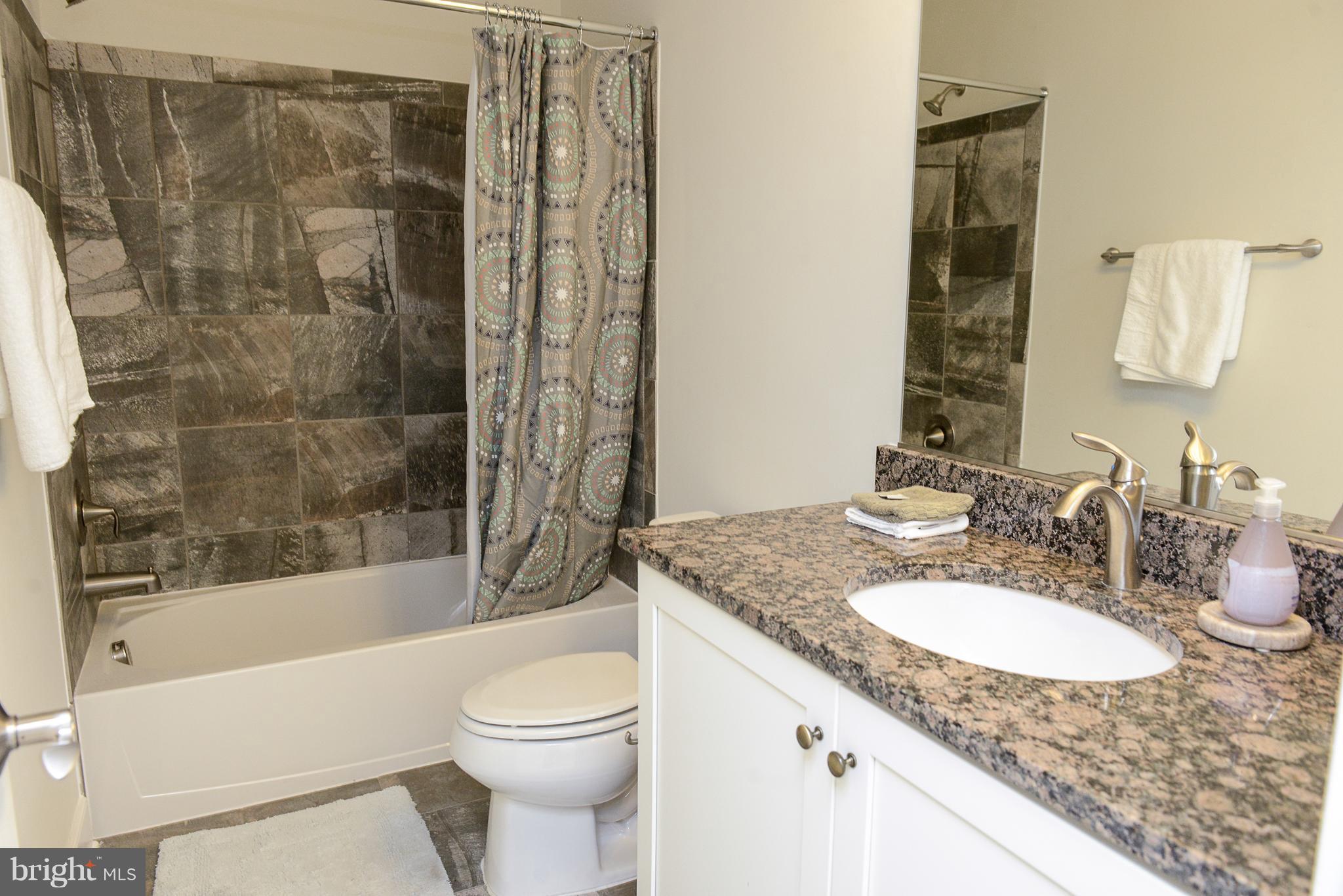 POTOMAC YARD - Residential Lease