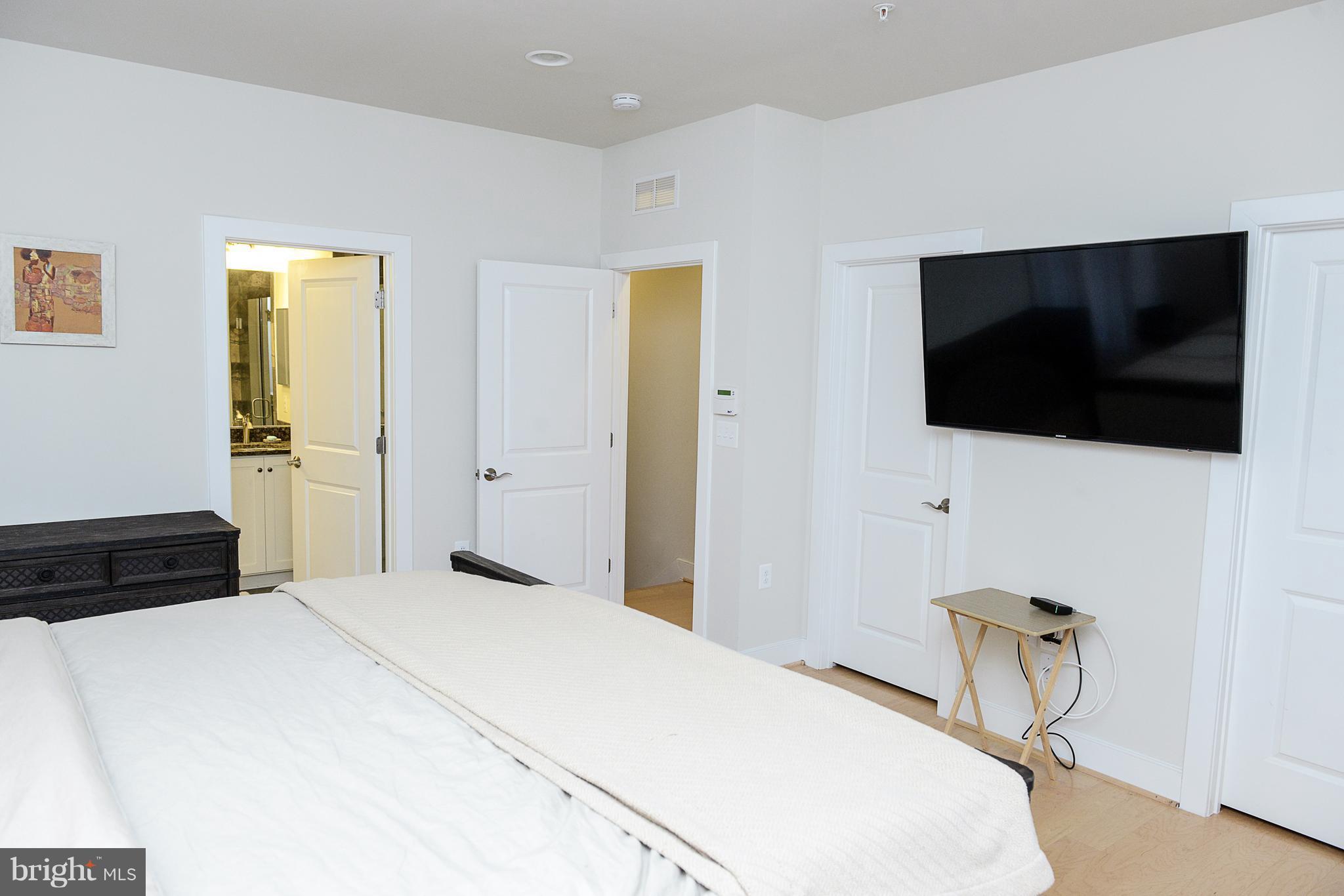 POTOMAC YARD - Residential Lease