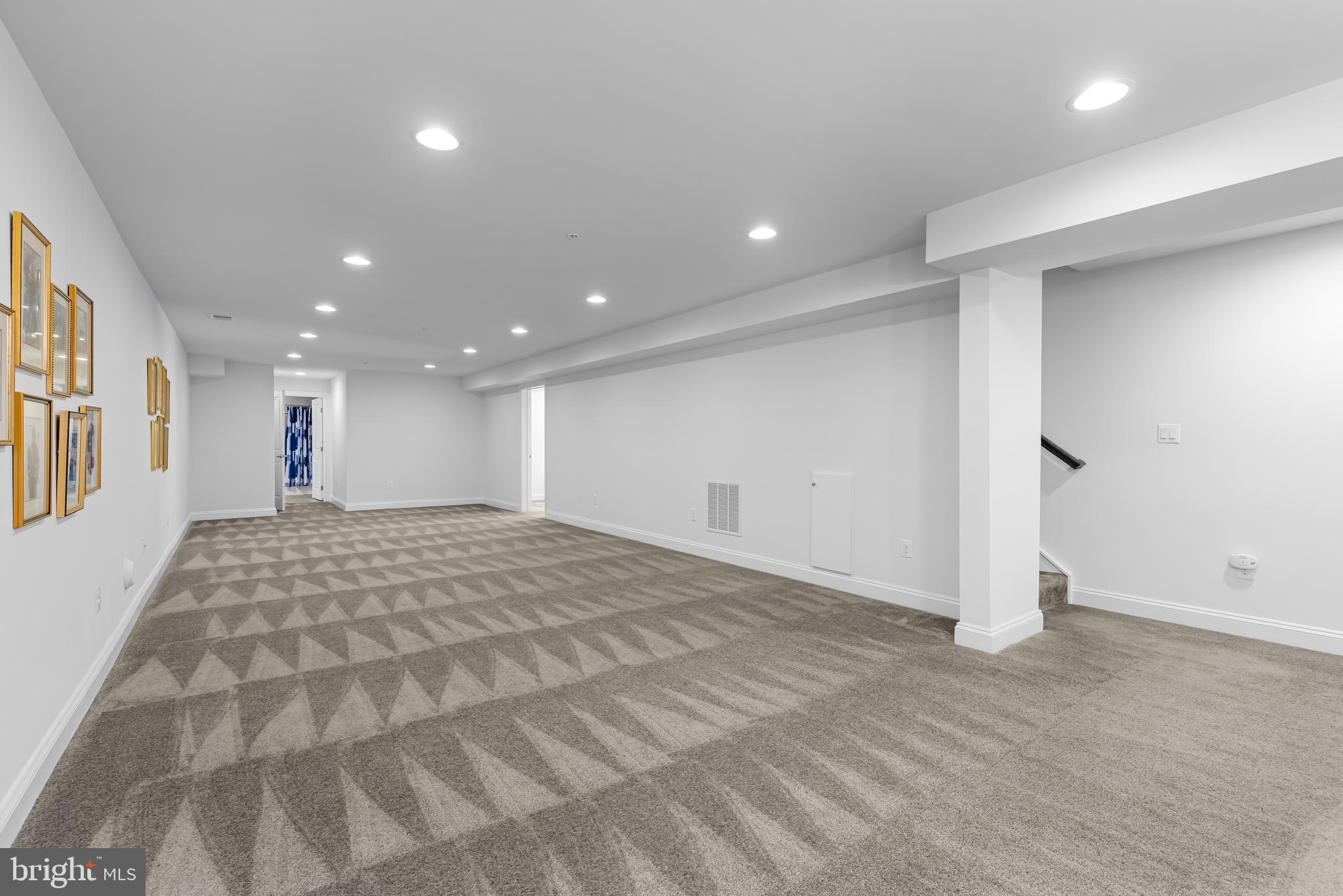 STONELEIGH SUMMIT - Residential