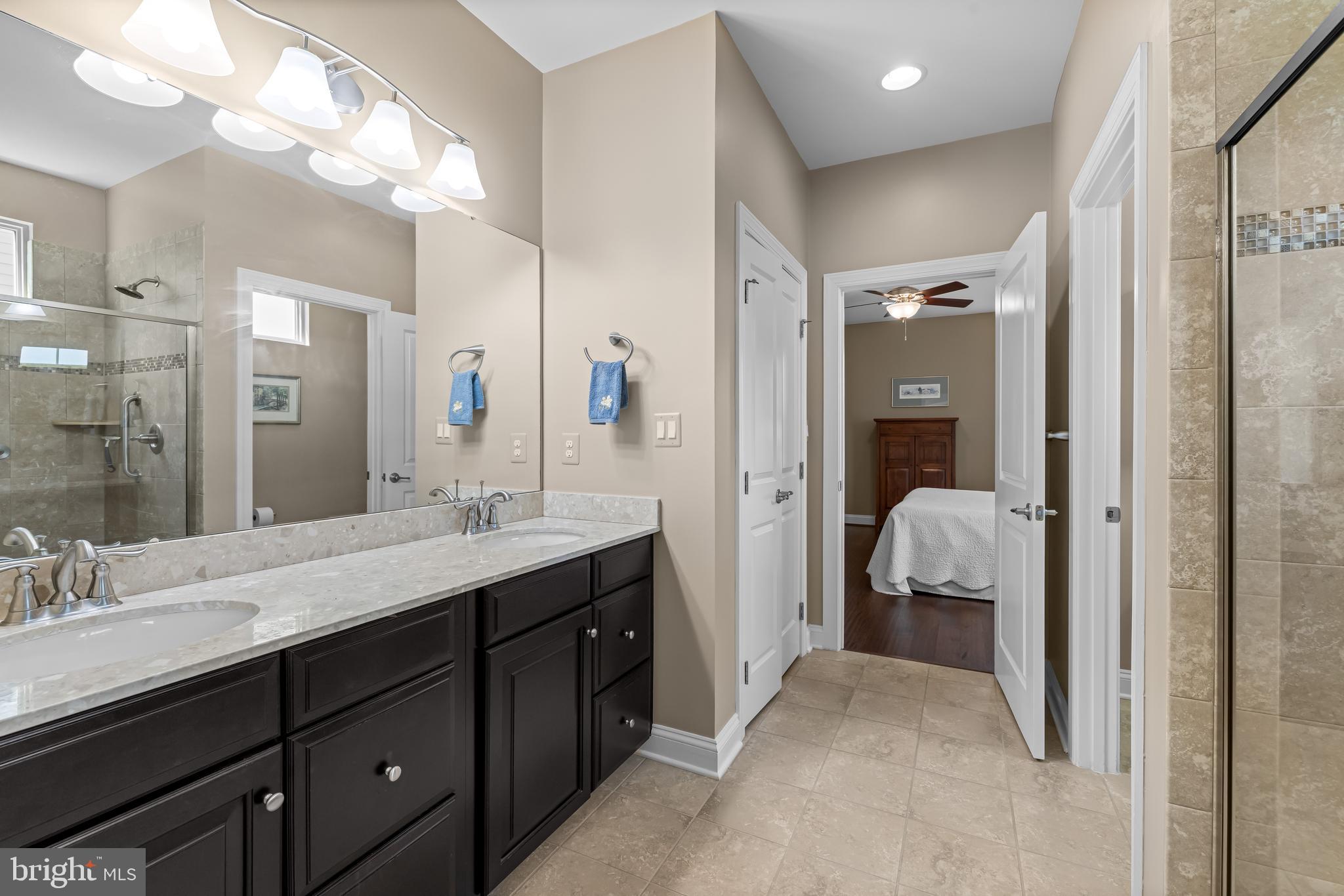 STONELEIGH SUMMIT - Residential