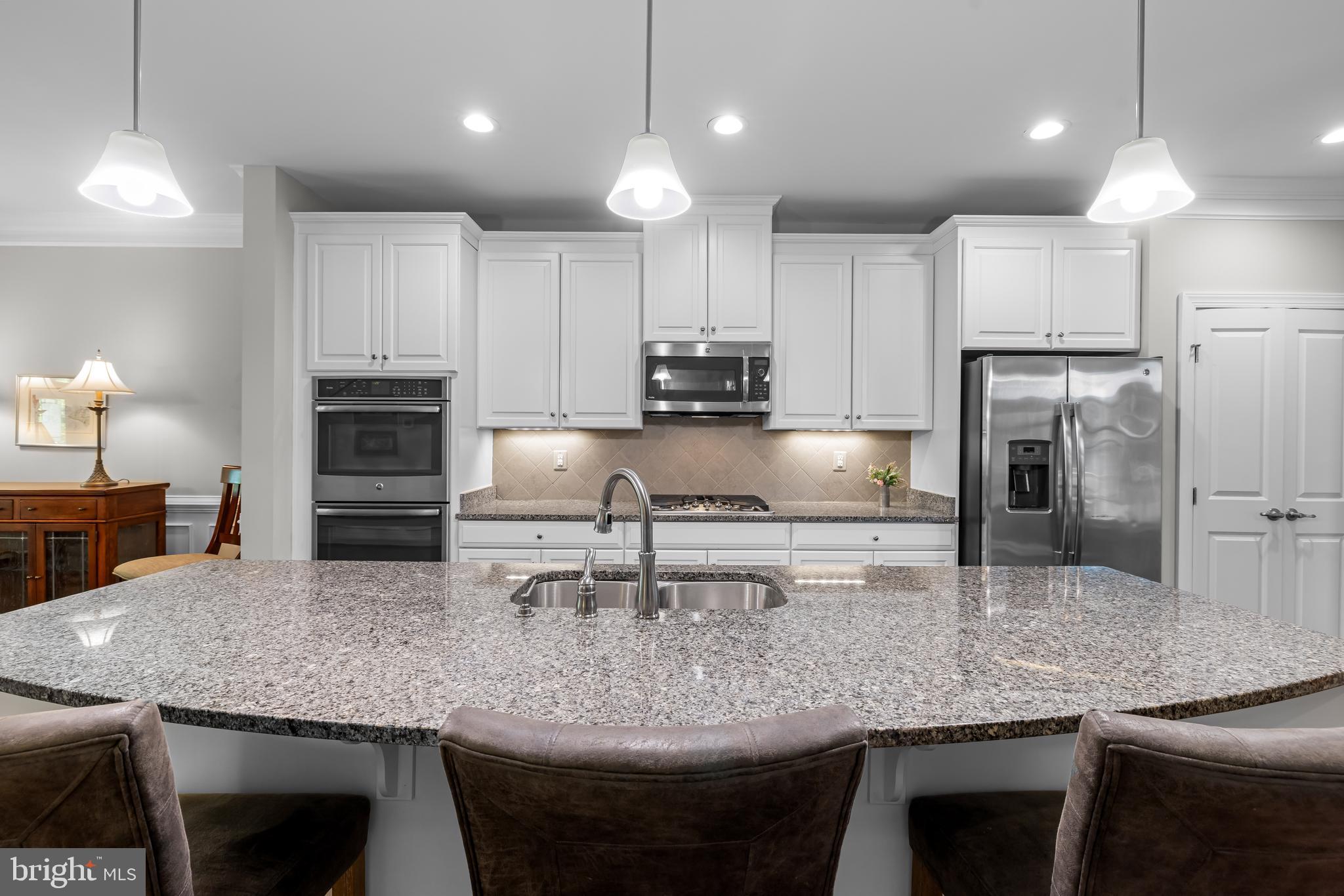 STONELEIGH SUMMIT - Residential