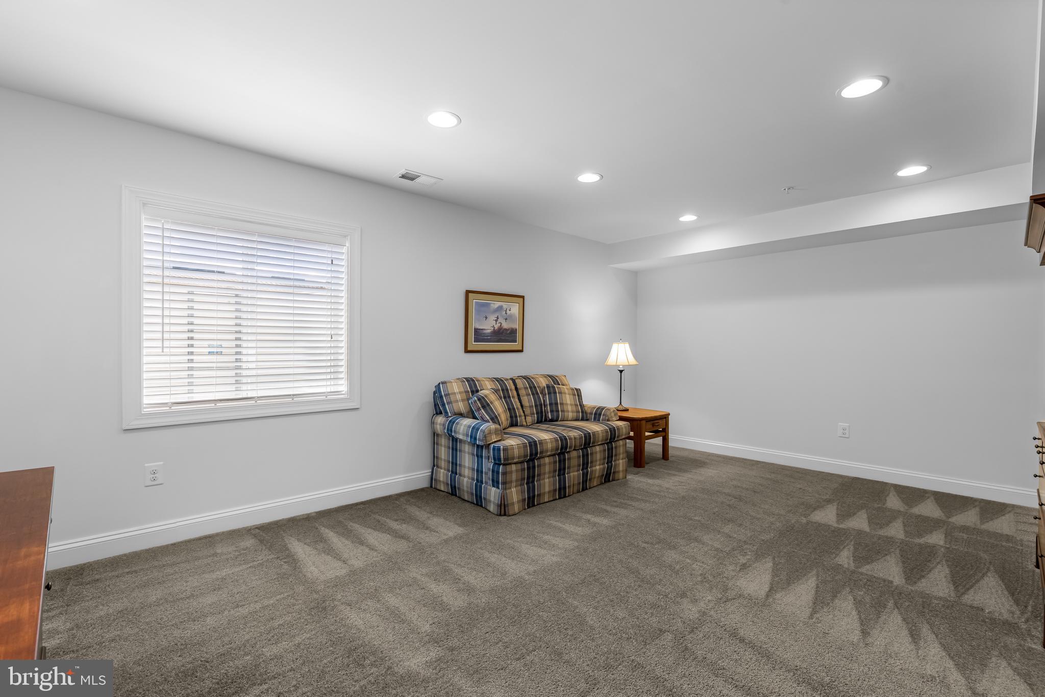 STONELEIGH SUMMIT - Residential