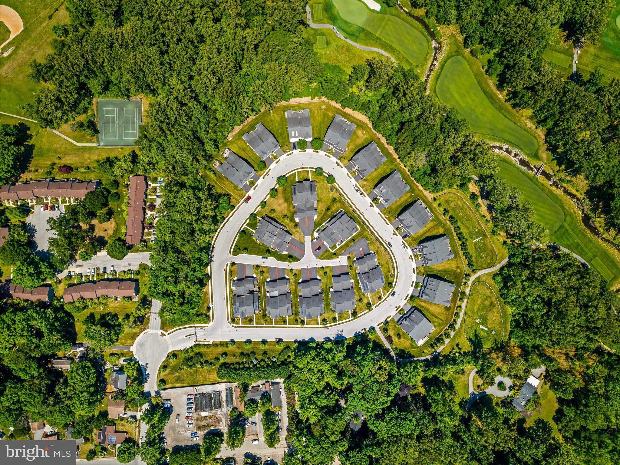 STONELEIGH SUMMIT - Residential