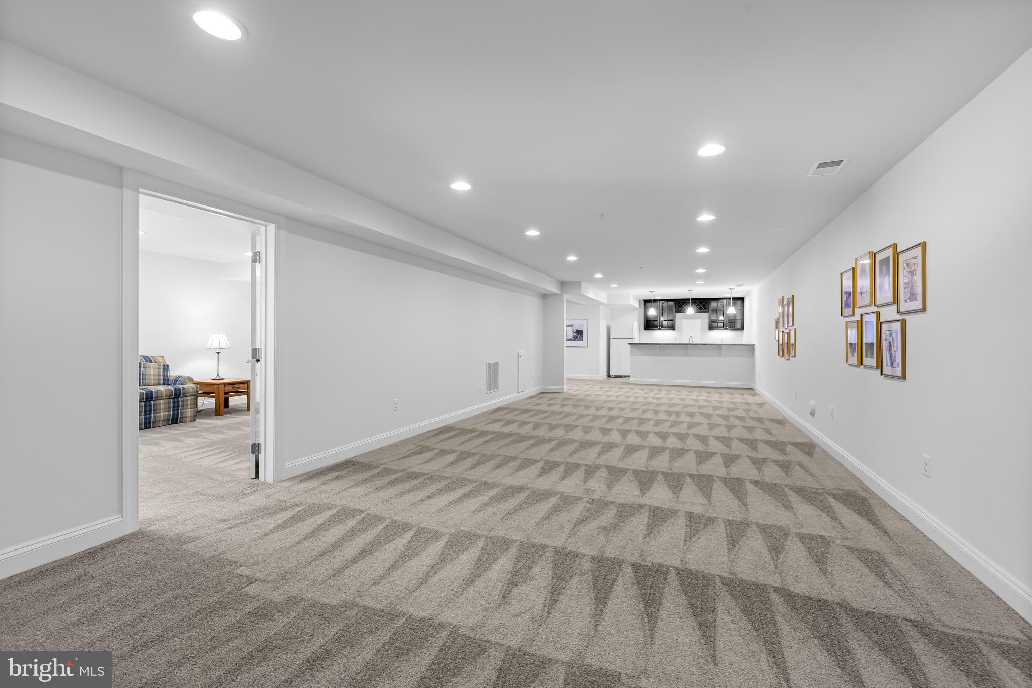 STONELEIGH SUMMIT - Residential