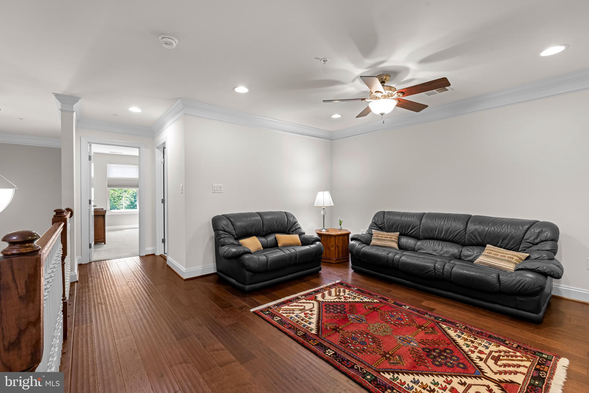 STONELEIGH SUMMIT - Residential