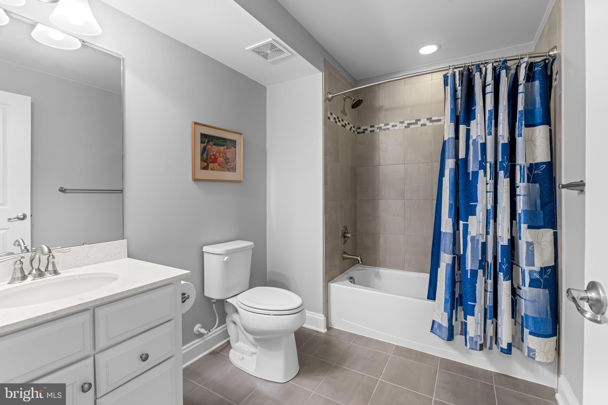 STONELEIGH SUMMIT - Residential