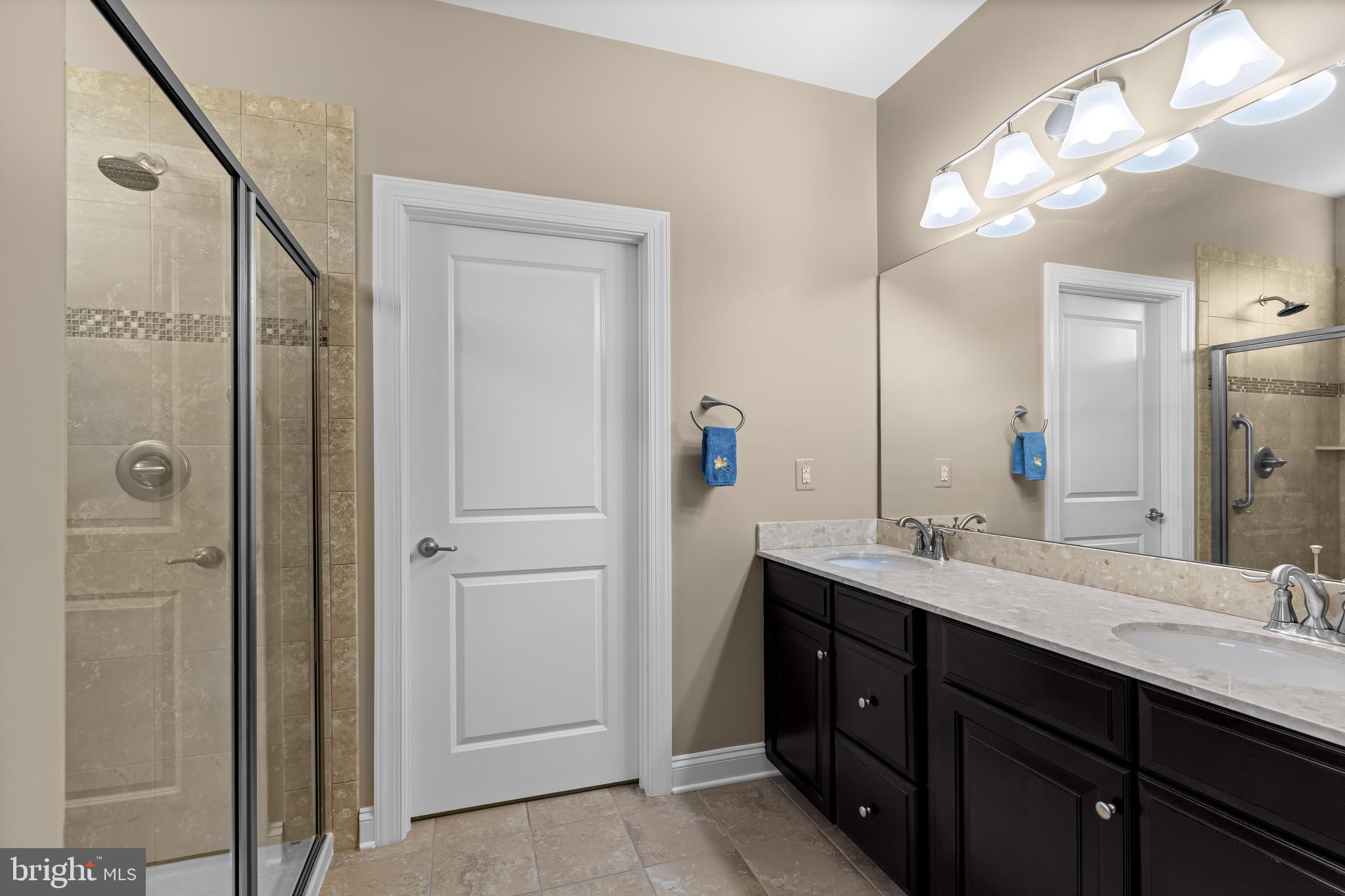 STONELEIGH SUMMIT - Residential