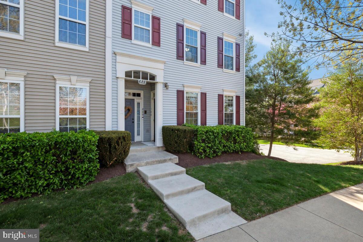 QUINCE ORCHARD PARK - Residential