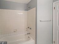 HENDERSON'S WHARF - Residential Lease