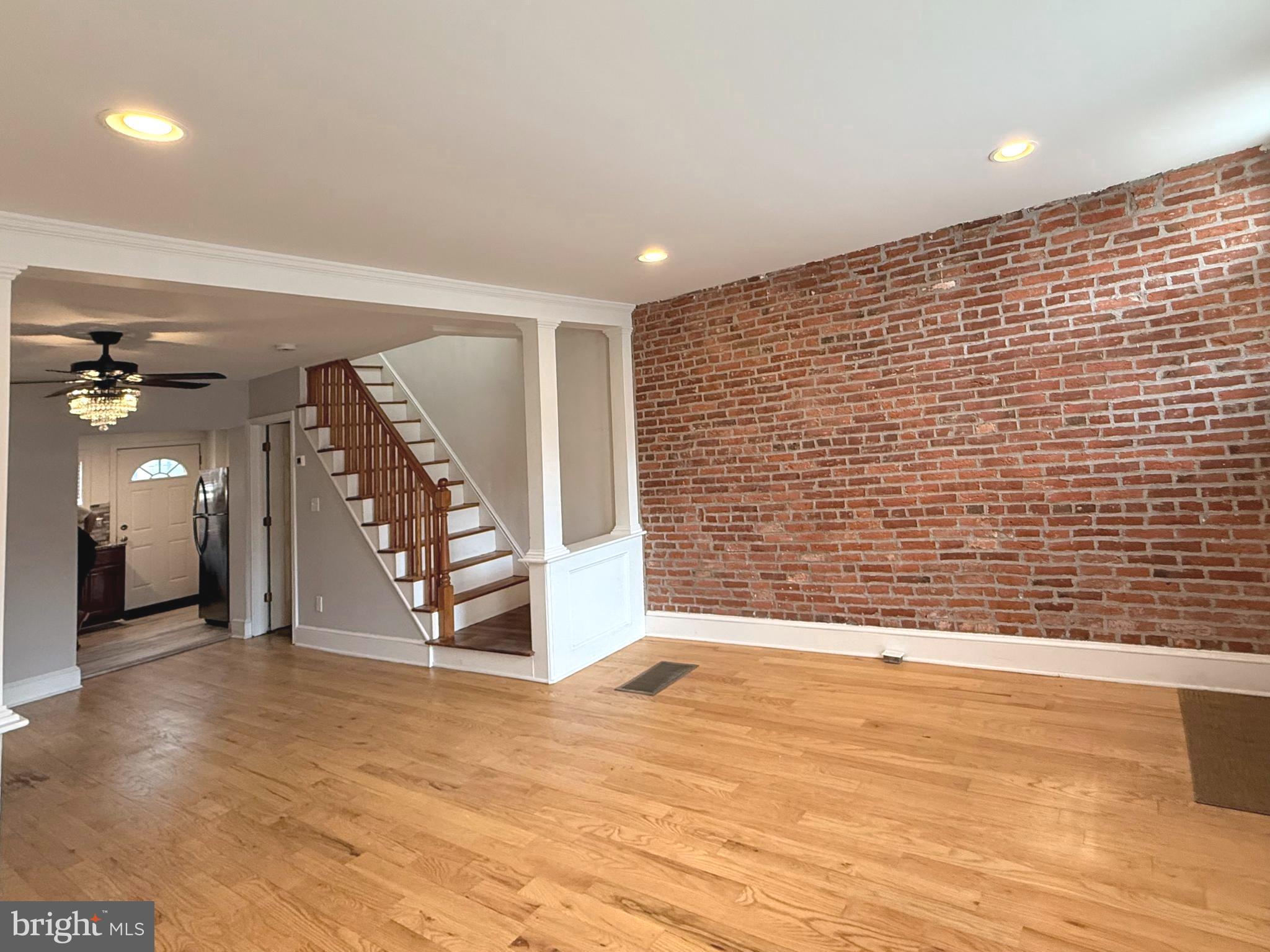 2035 N HOPE STREET
