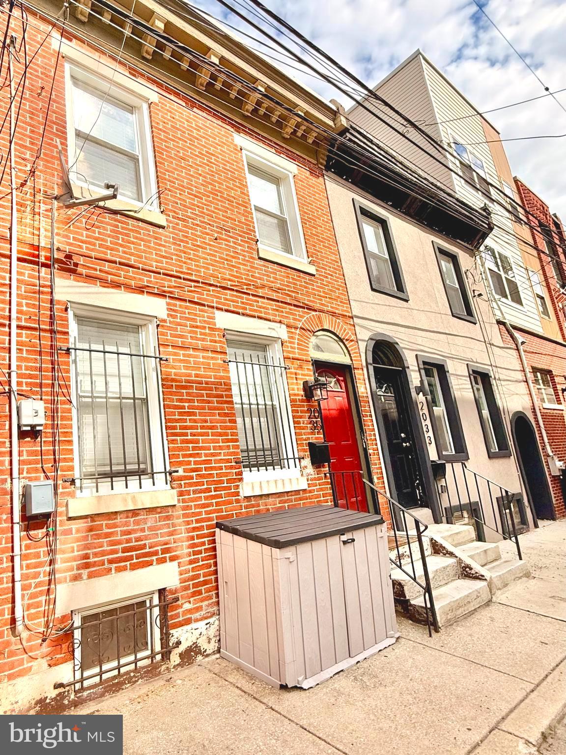 2035 N HOPE STREET
