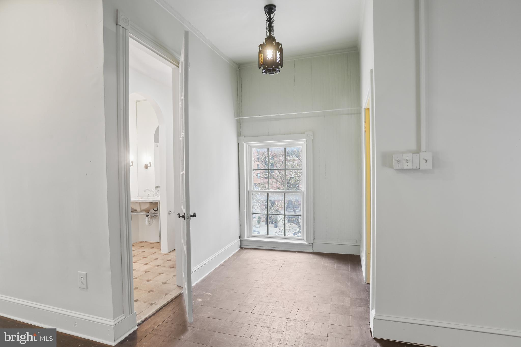 MOUNT VERNON PLACE HISTORIC DISTRICT - Residential Lease