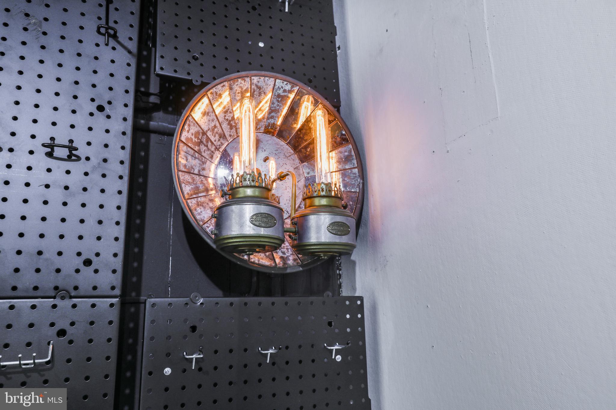 MOUNT VERNON PLACE HISTORIC DISTRICT - Residential Lease