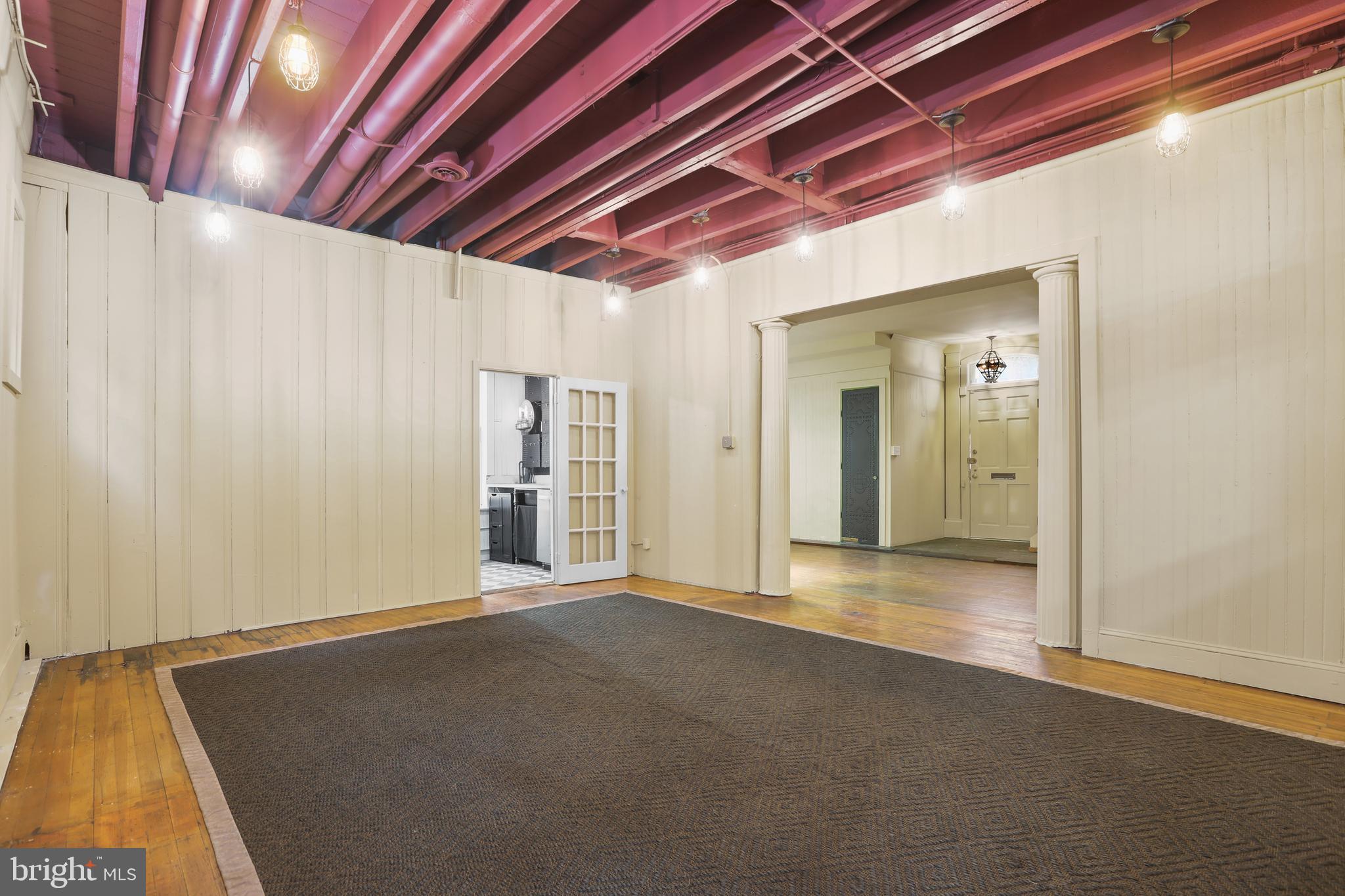 MOUNT VERNON PLACE HISTORIC DISTRICT - Residential Lease