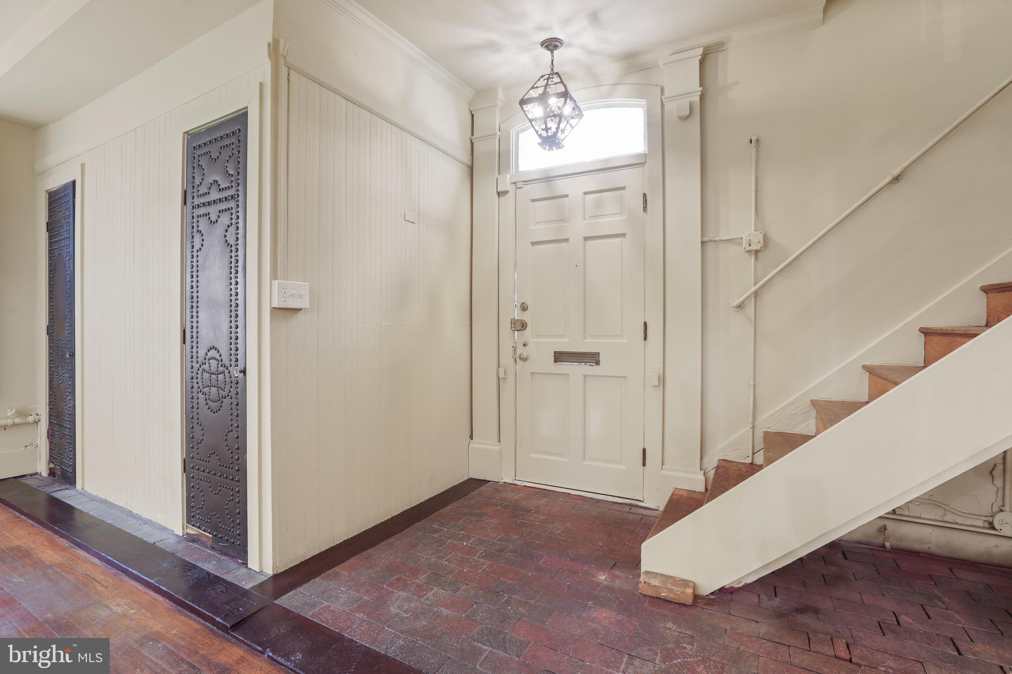 MOUNT VERNON PLACE HISTORIC DISTRICT - Residential Lease