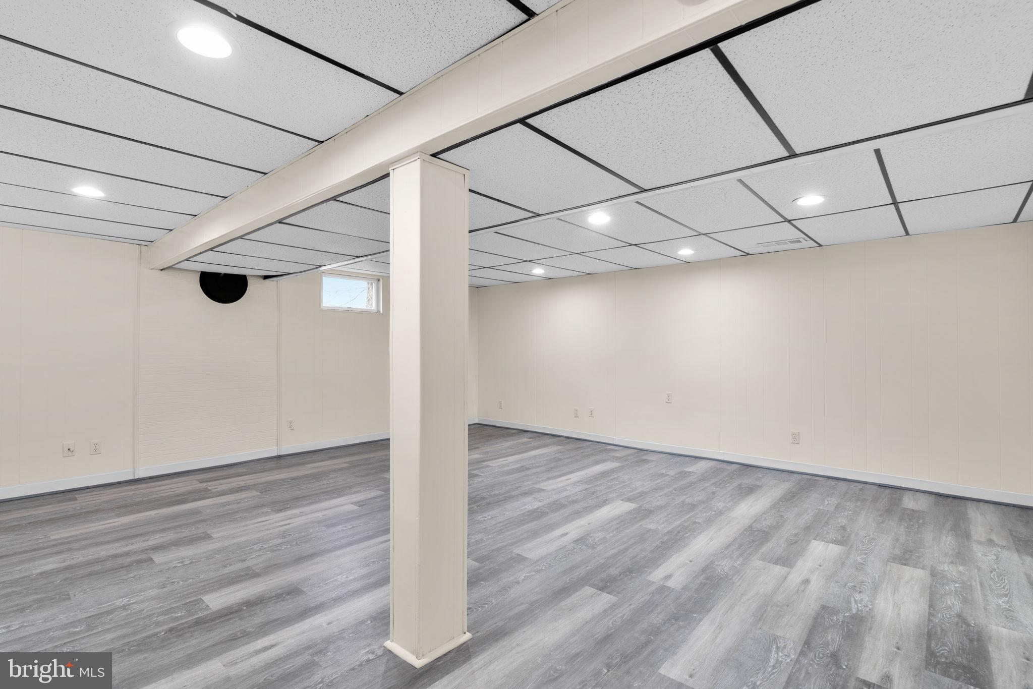 MERRYMAN HEIGHTS - Residential