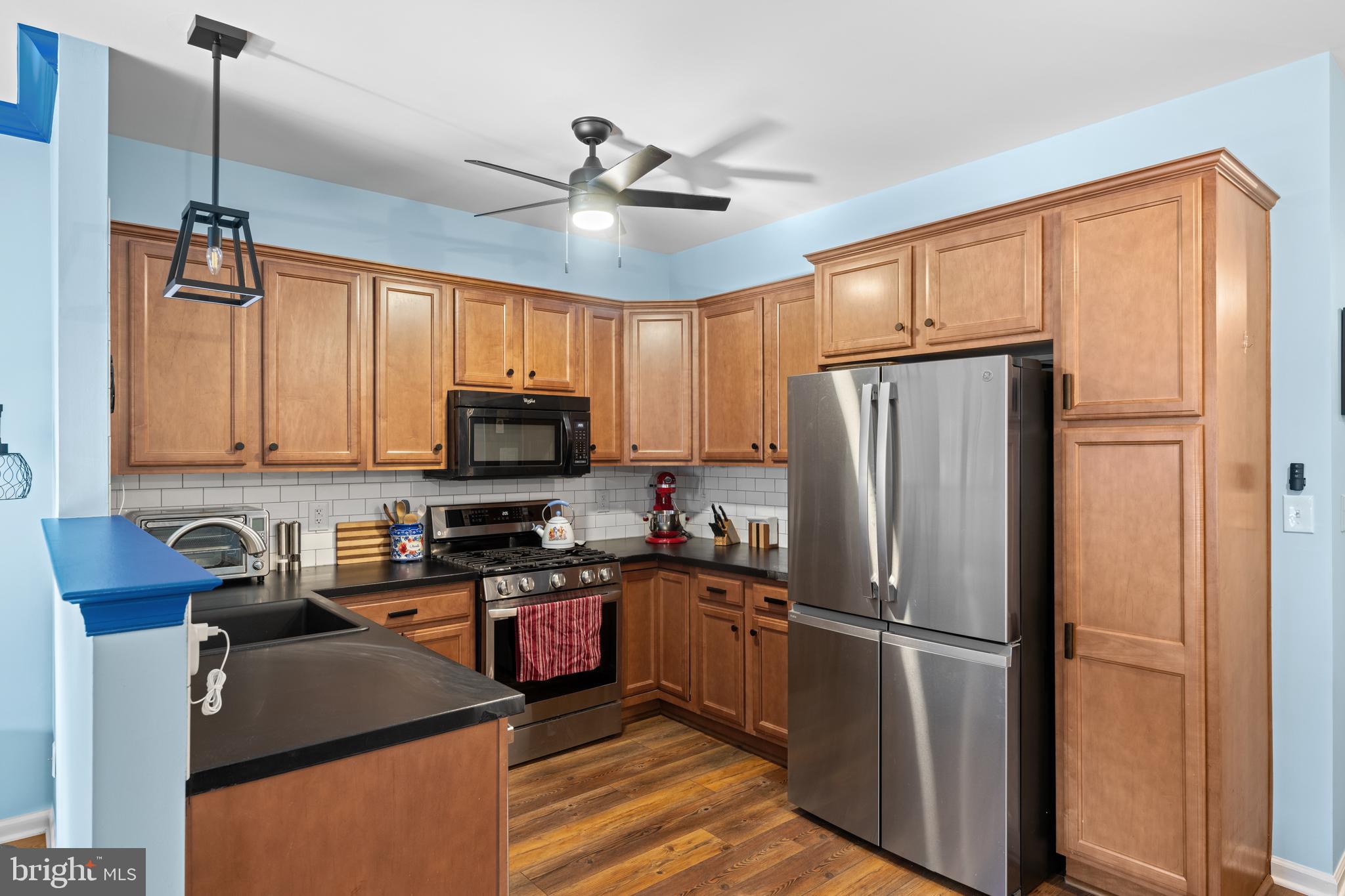 CLIFFSIDE MANOR - Residential