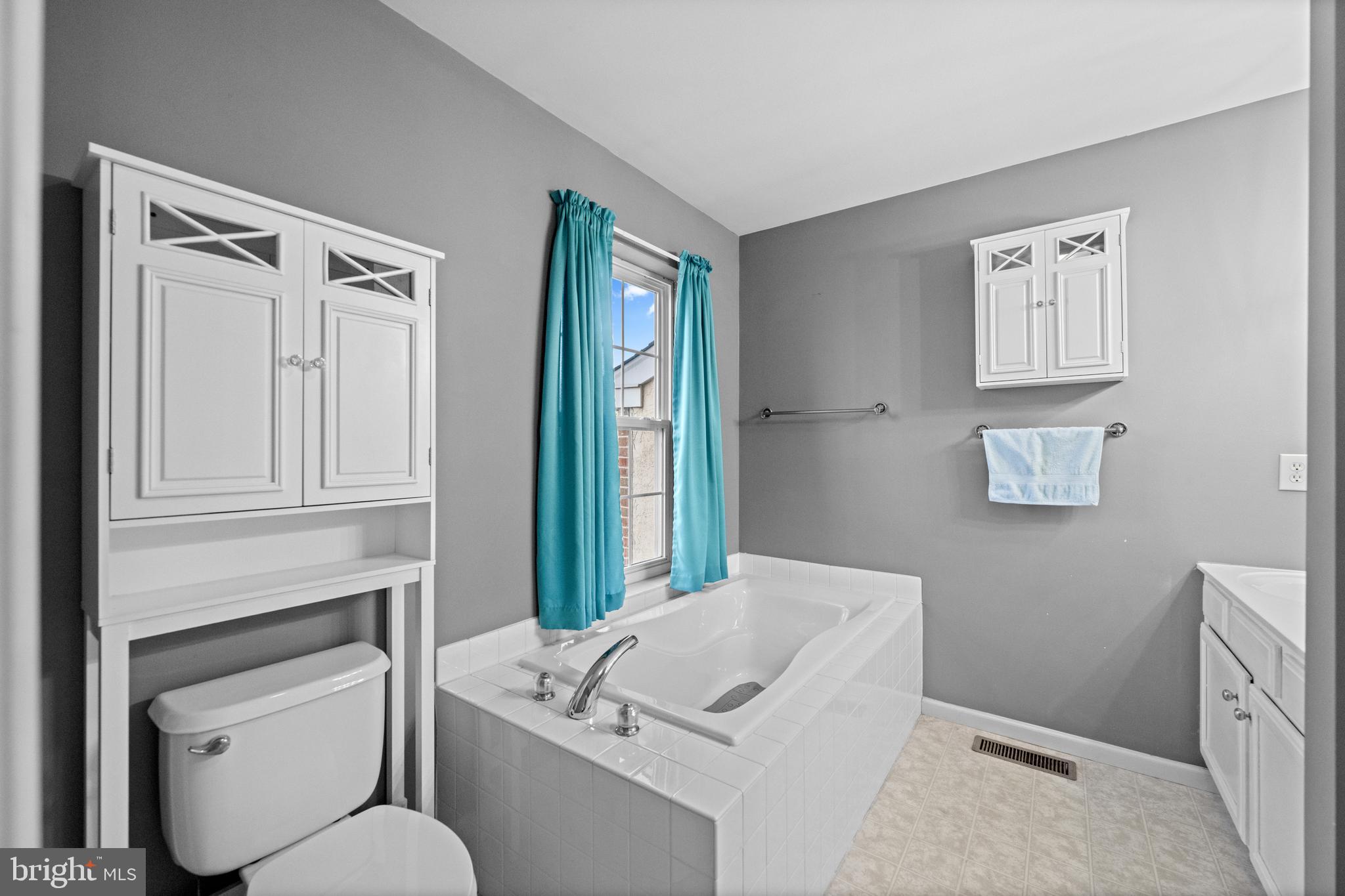 CLIFFSIDE MANOR - Residential