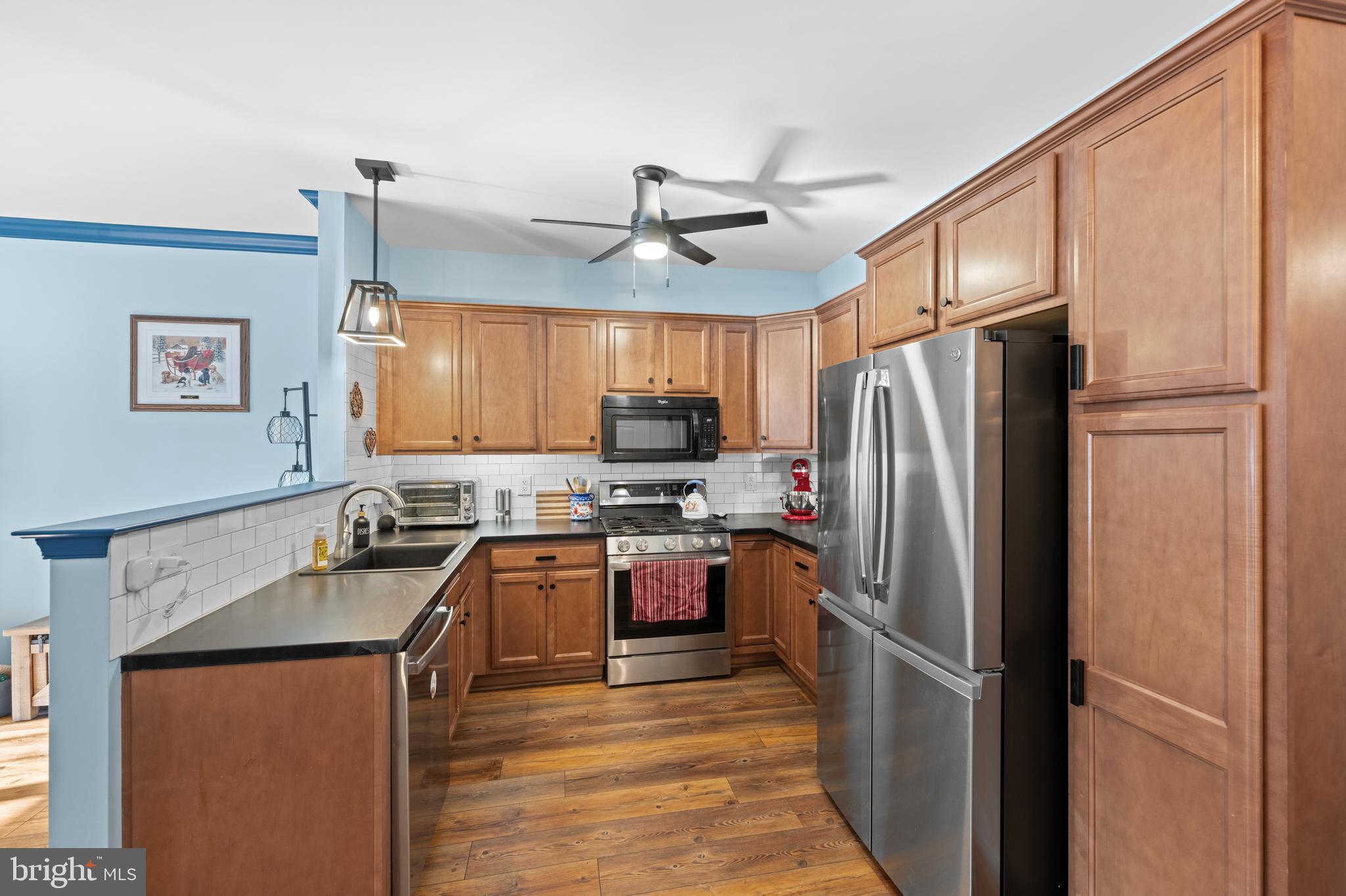 CLIFFSIDE MANOR - Residential