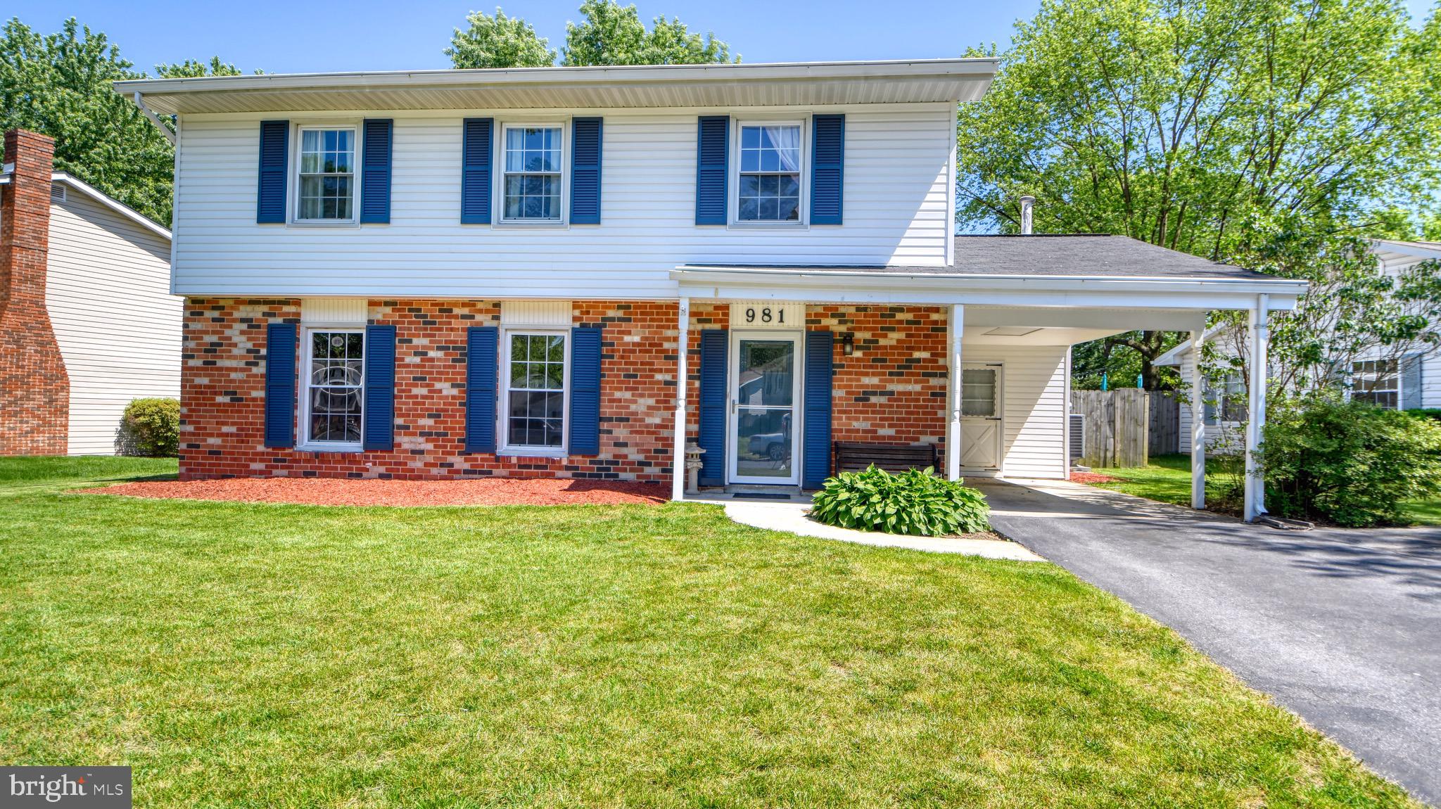 FOUR SEASONS ESTATES - Residential