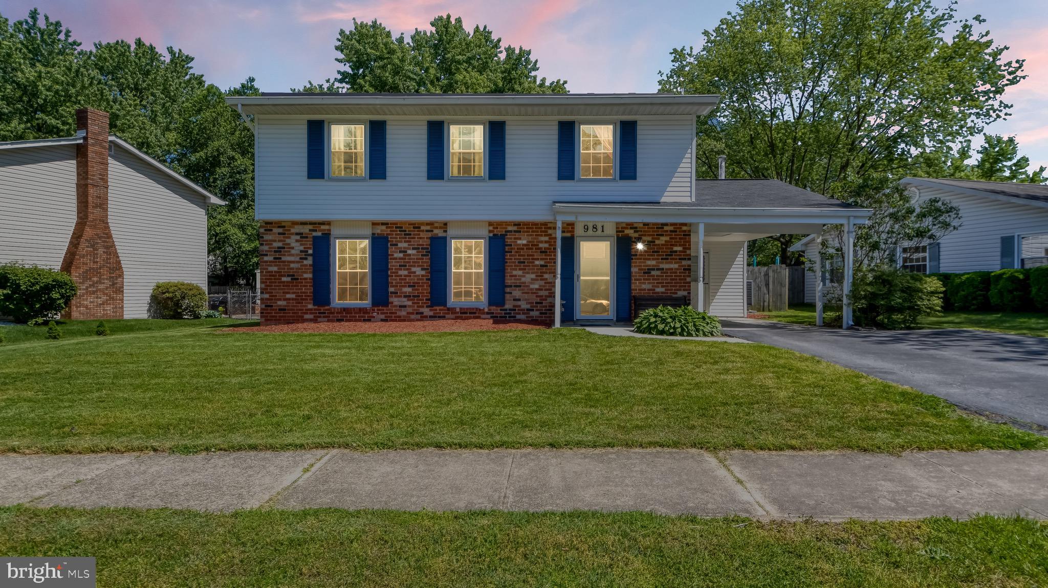 FOUR SEASONS ESTATES - Residential