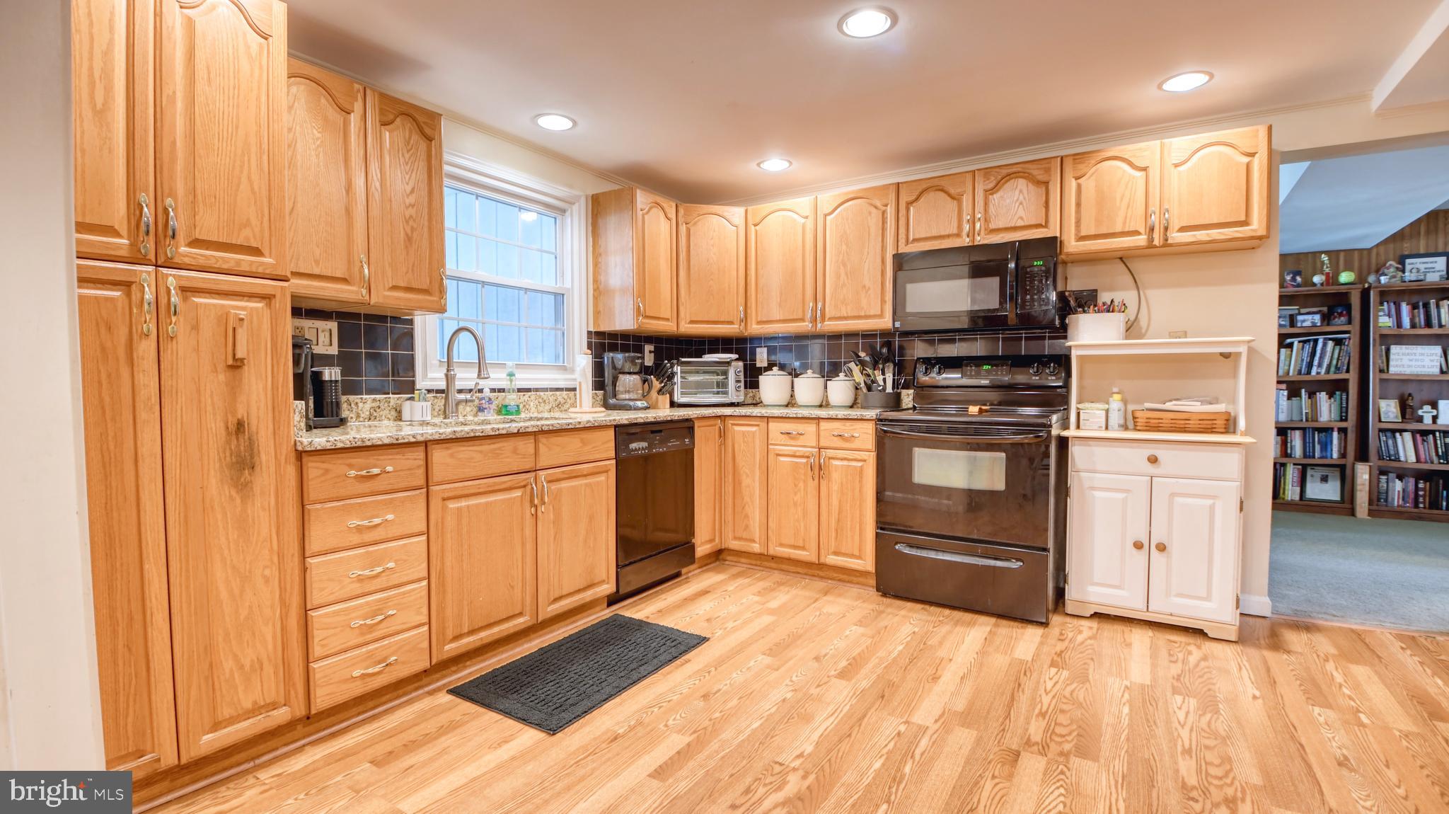 FOUR SEASONS ESTATES - Residential