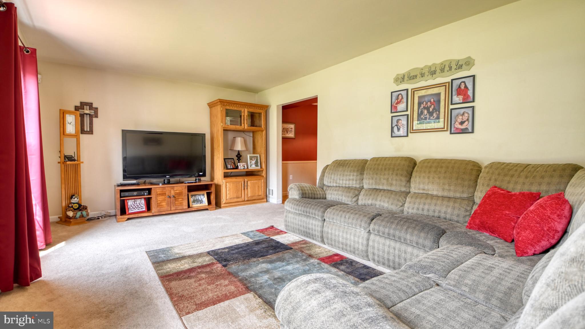 FOUR SEASONS ESTATES - Residential