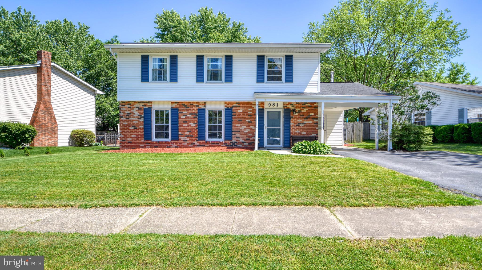 FOUR SEASONS ESTATES - Residential