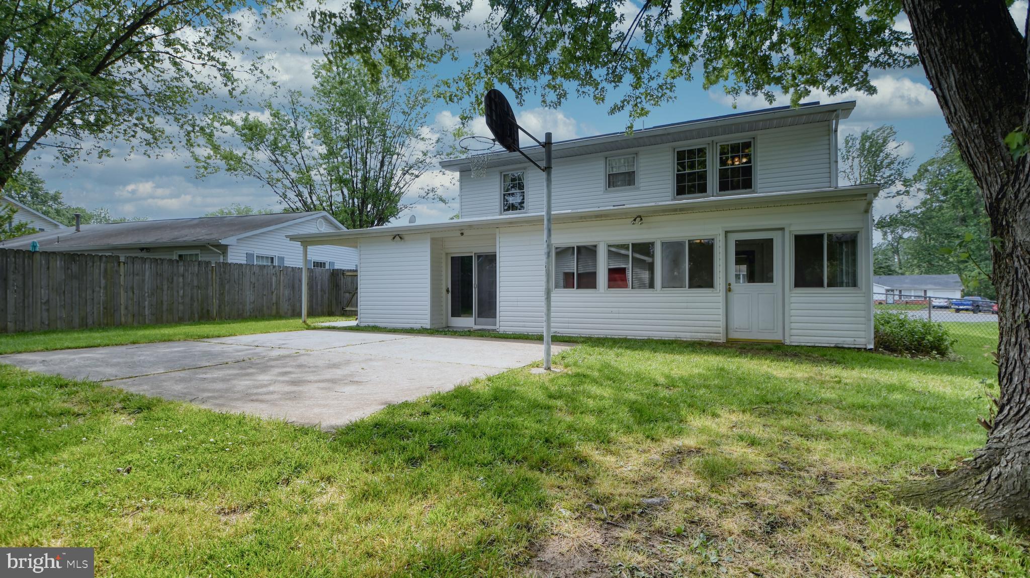 FOUR SEASONS ESTATES - Residential